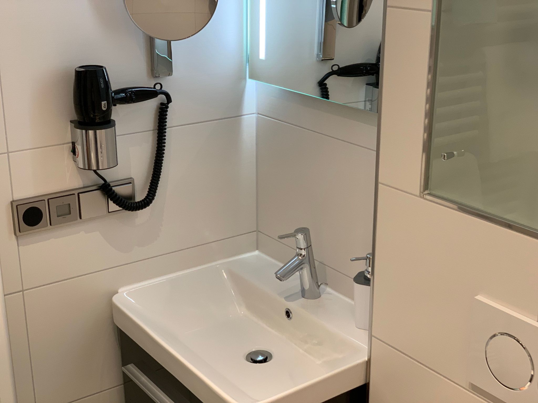 Luxusferienwohnung mit Infrarotwärmekabine-Drinnen