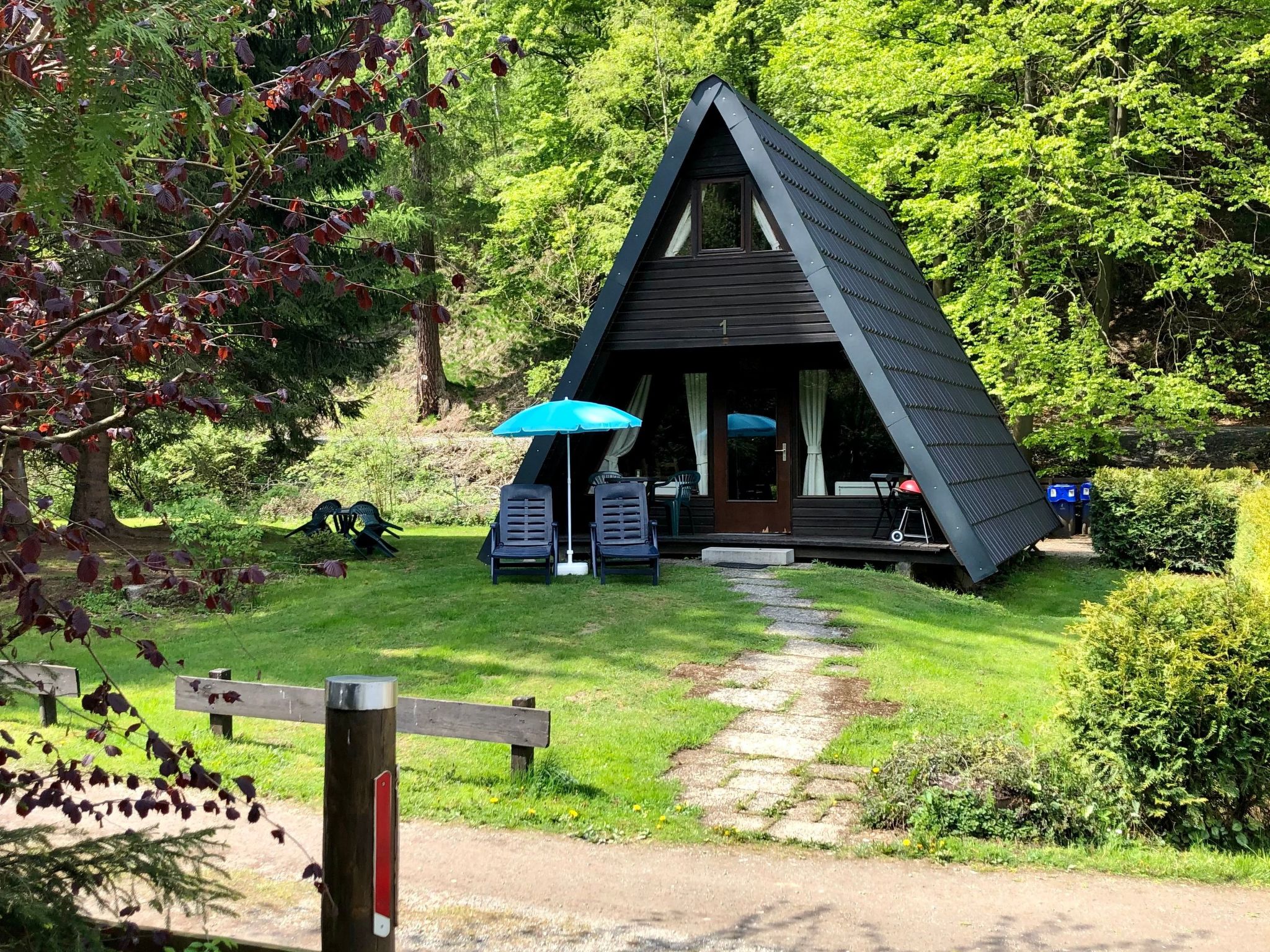 Tolles Ferienhaus mit Garten, Grill und Parkplatz-Image-tags.info