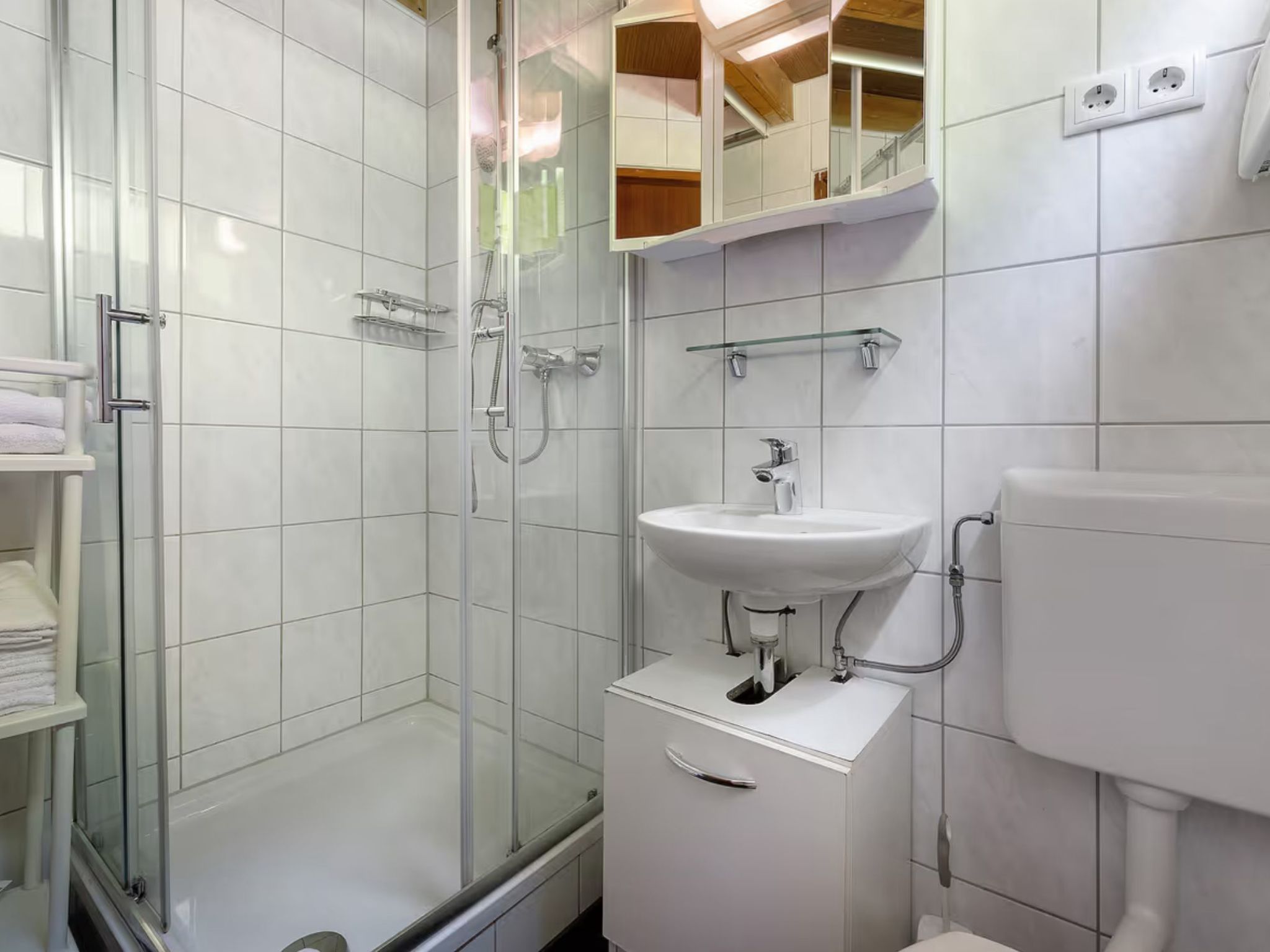 Tolles Ferienhaus mit Garten, Grill und Parkplatz-Image-tags.info