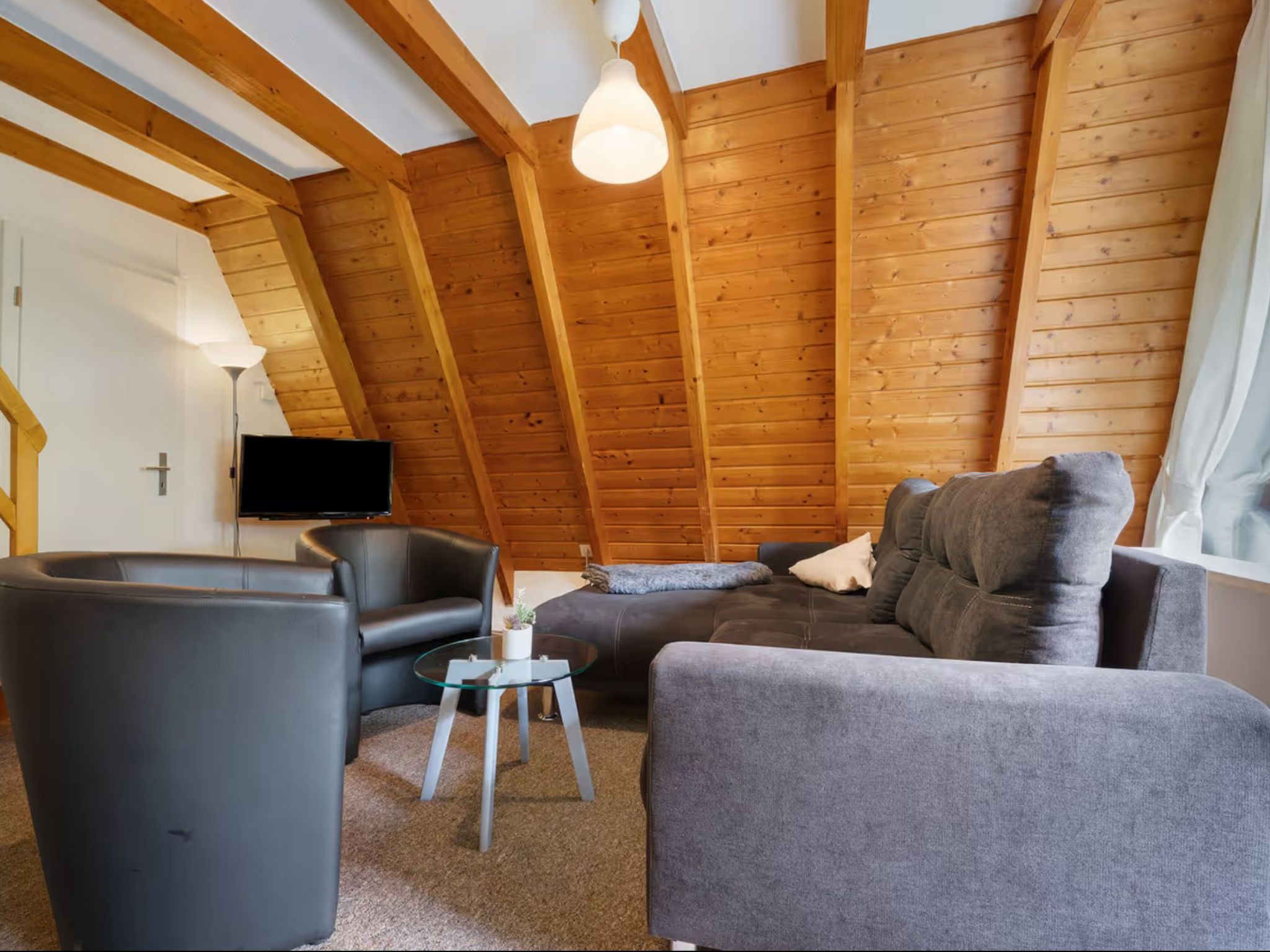 Tolles Ferienhaus mit Garten, Grill und Parkplatz-Image-tags.info