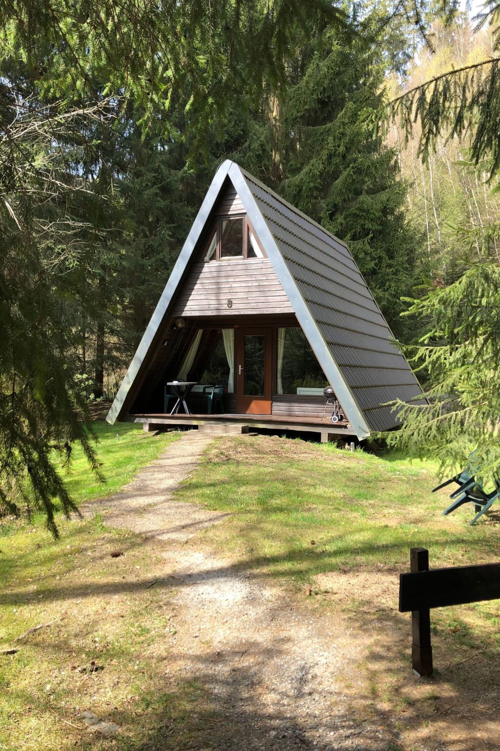 Tolles Ferienhaus mit Garten, Grill und Parkplatz-Image-tags.info