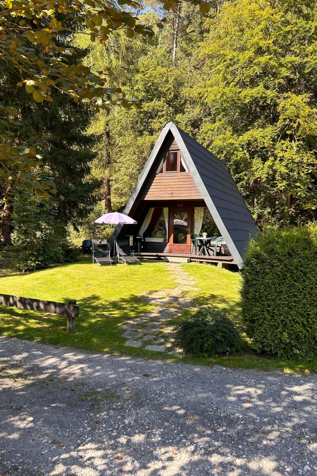 Tolles Ferienhaus mit Garten, Grill und Parkplatz-Image-tags.info