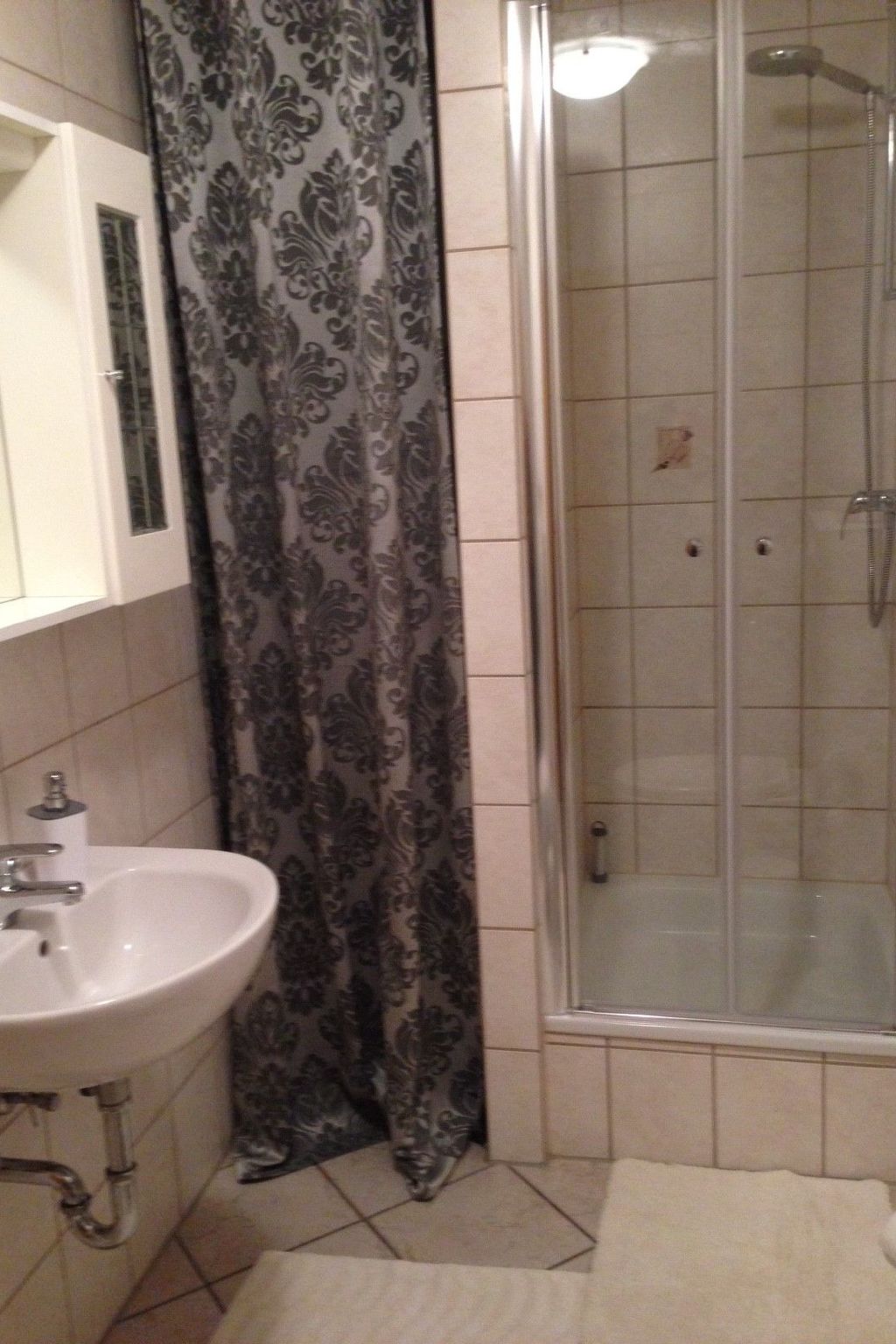 Mit Terrasse-Drinnen