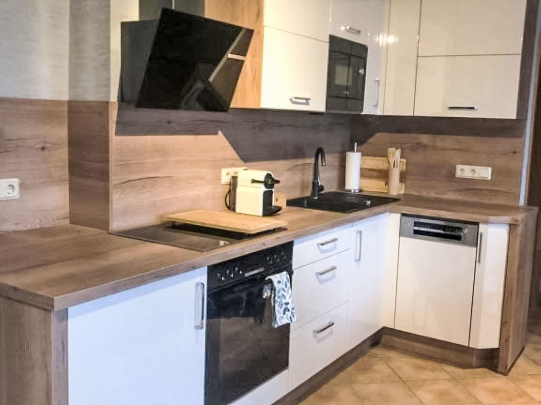 Großzügige Ferienwohnung mit Balkon