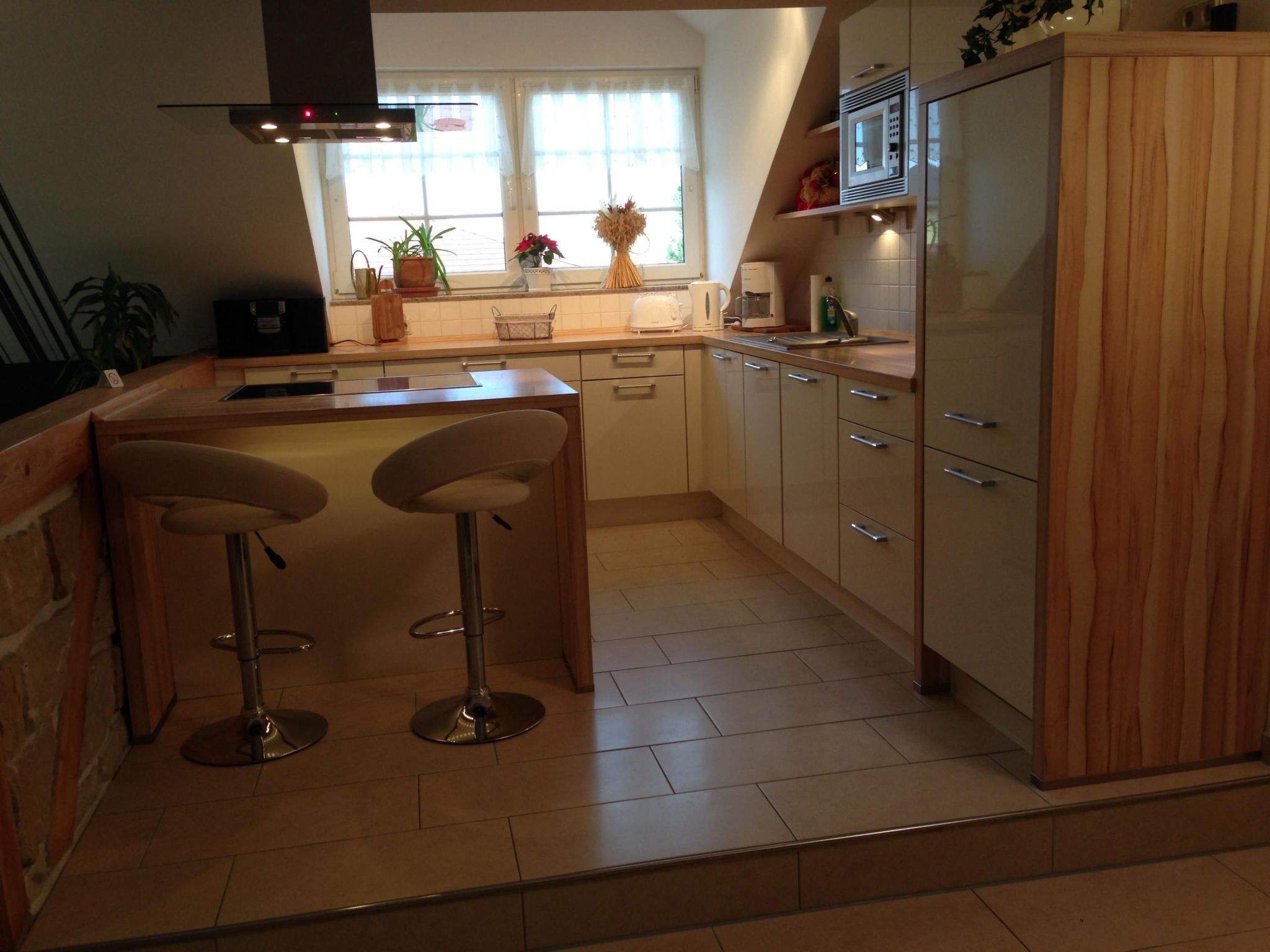 Großzügige Ferienwohnung mit Balkon-Drinnen