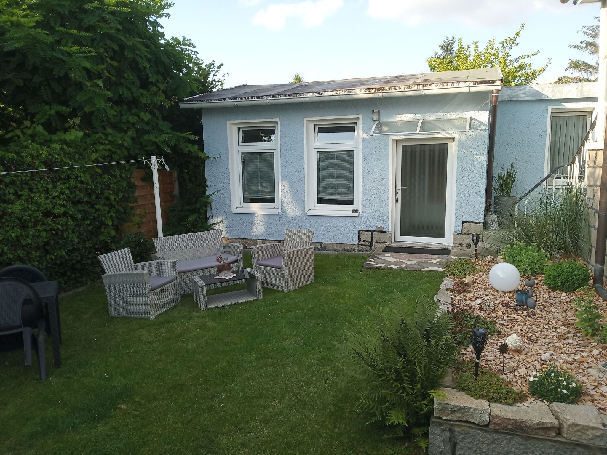 Appartement mit Garten, Grill und Terrasse-Drinnen