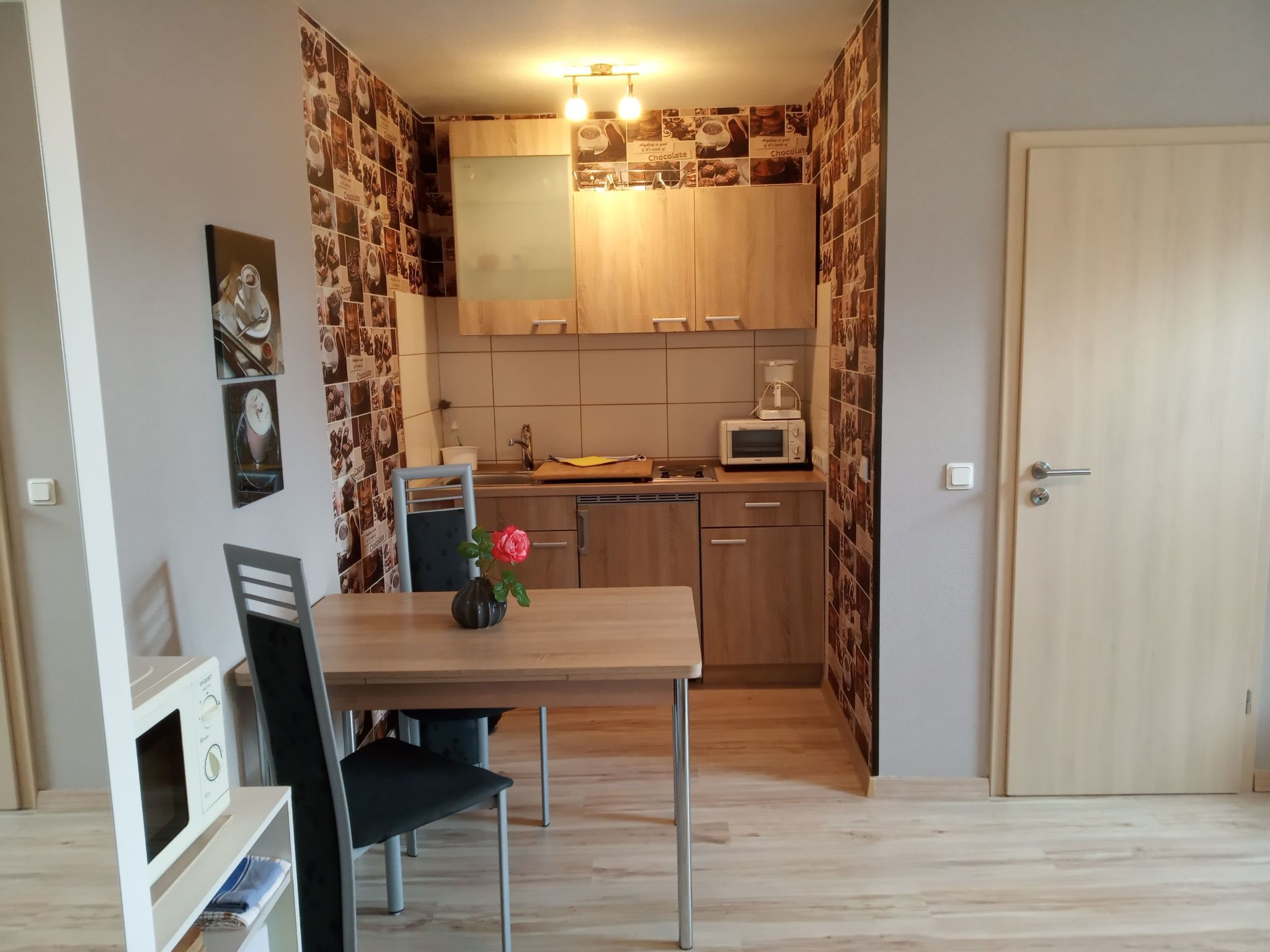 Appartement mit Garten, Grill und Terrasse-Drinnen