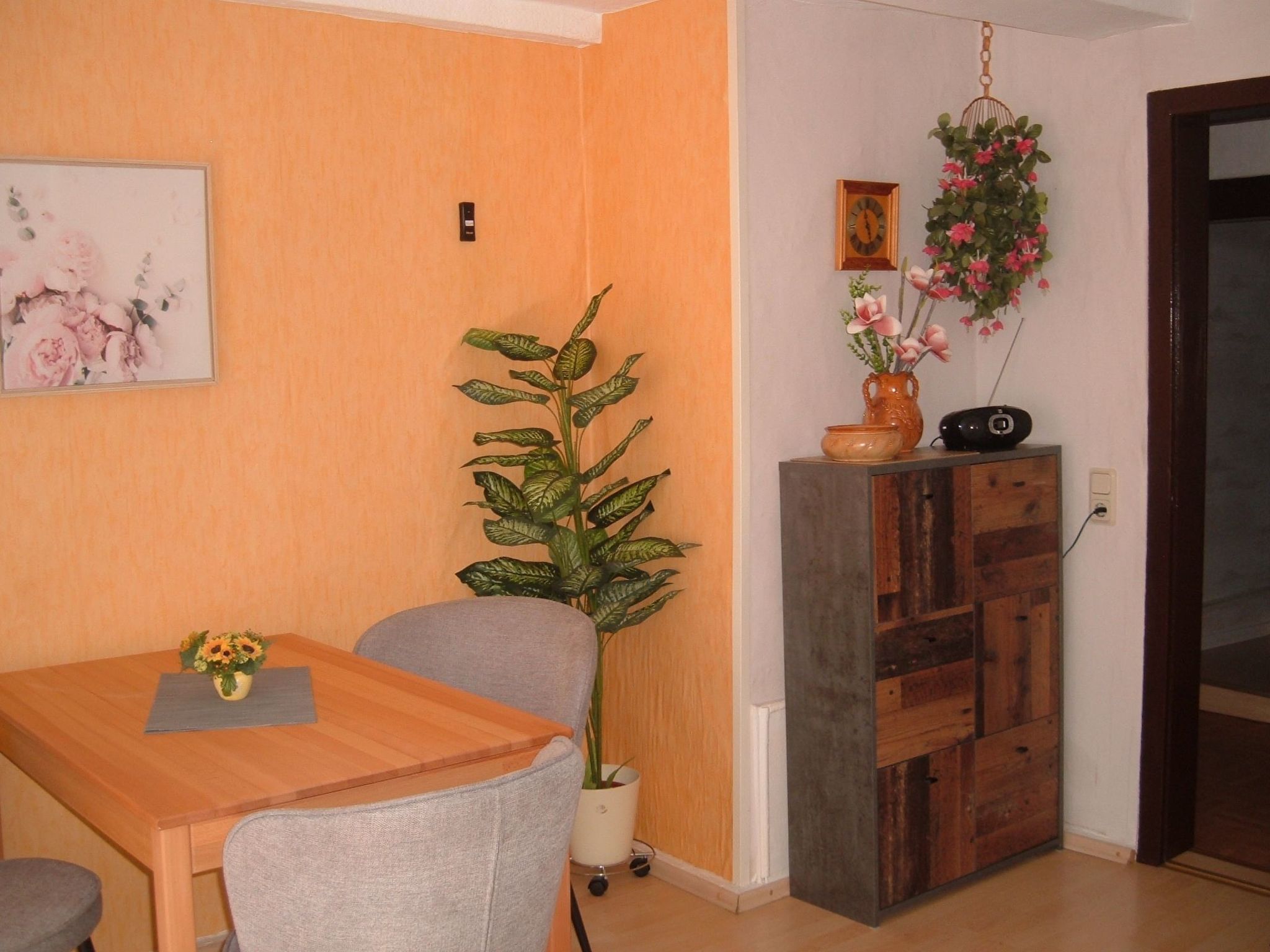 Appartement mit eigenem Parkplatz-Drinnen