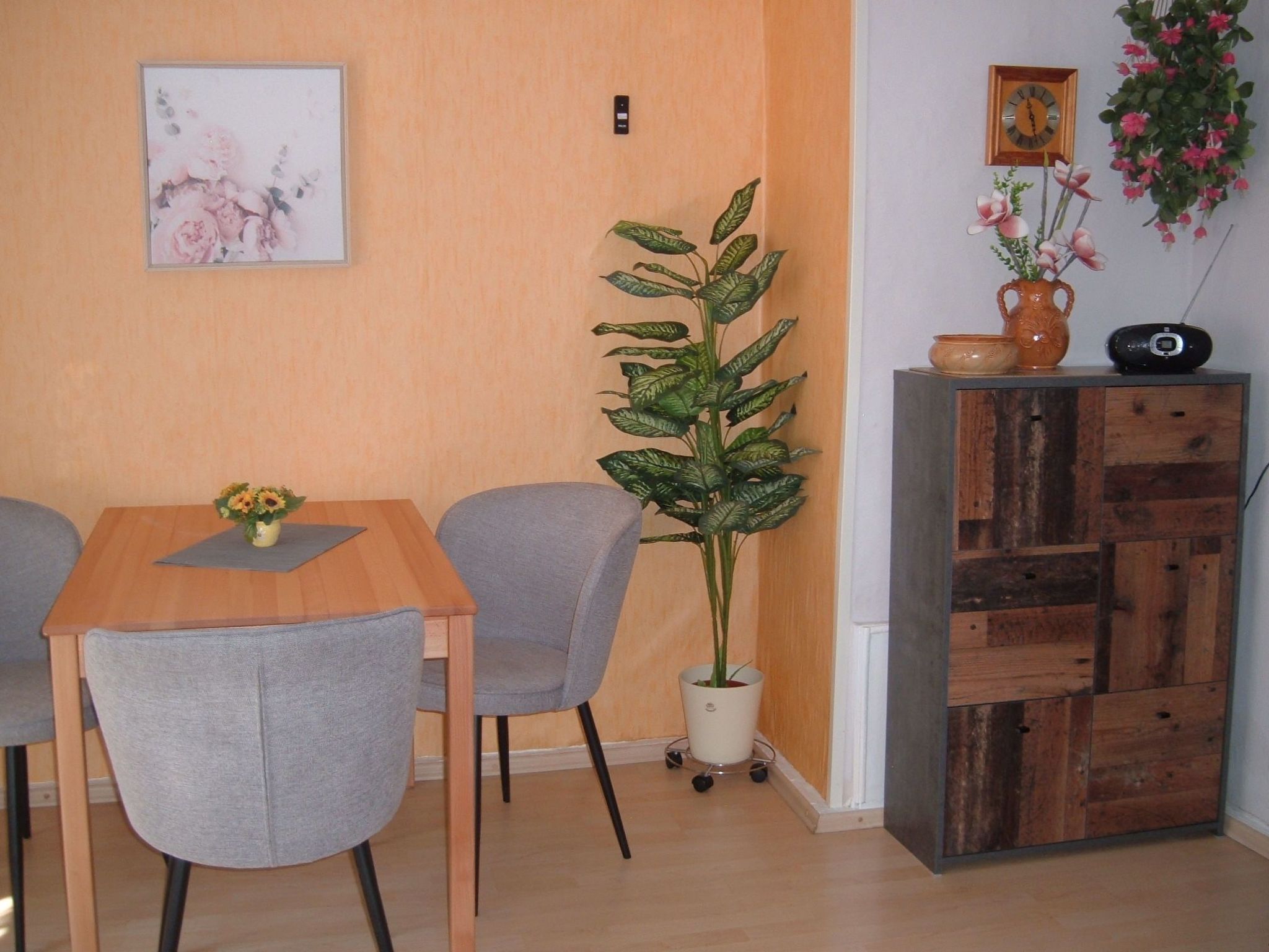 Appartement mit eigenem Parkplatz-Drinnen