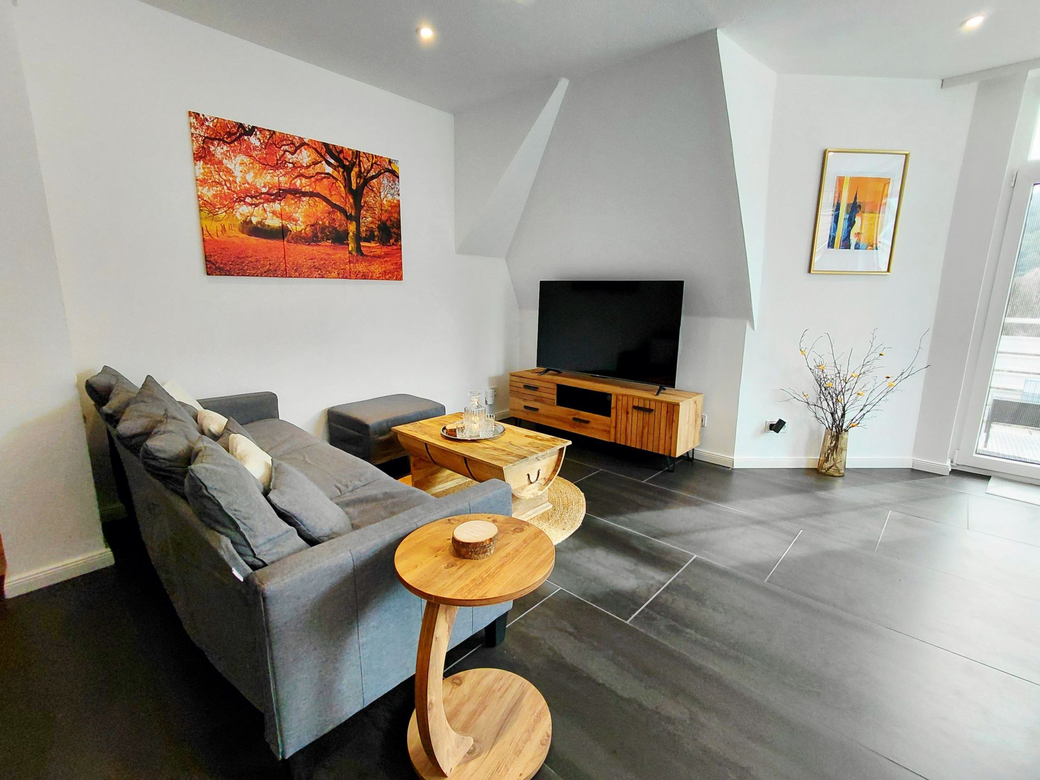 Wanderfalke II-Drinnen