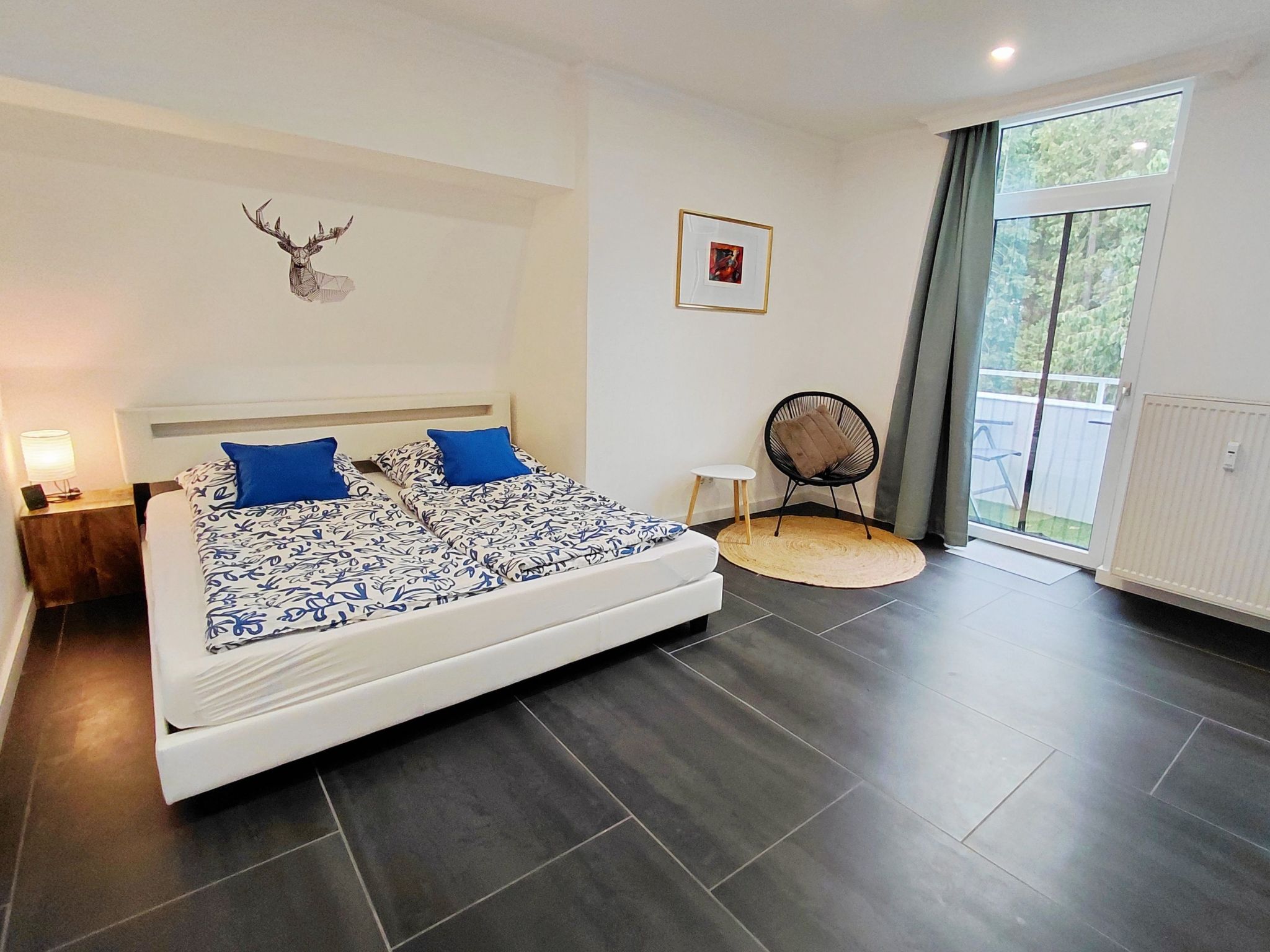 Wanderfalke II-Drinnen