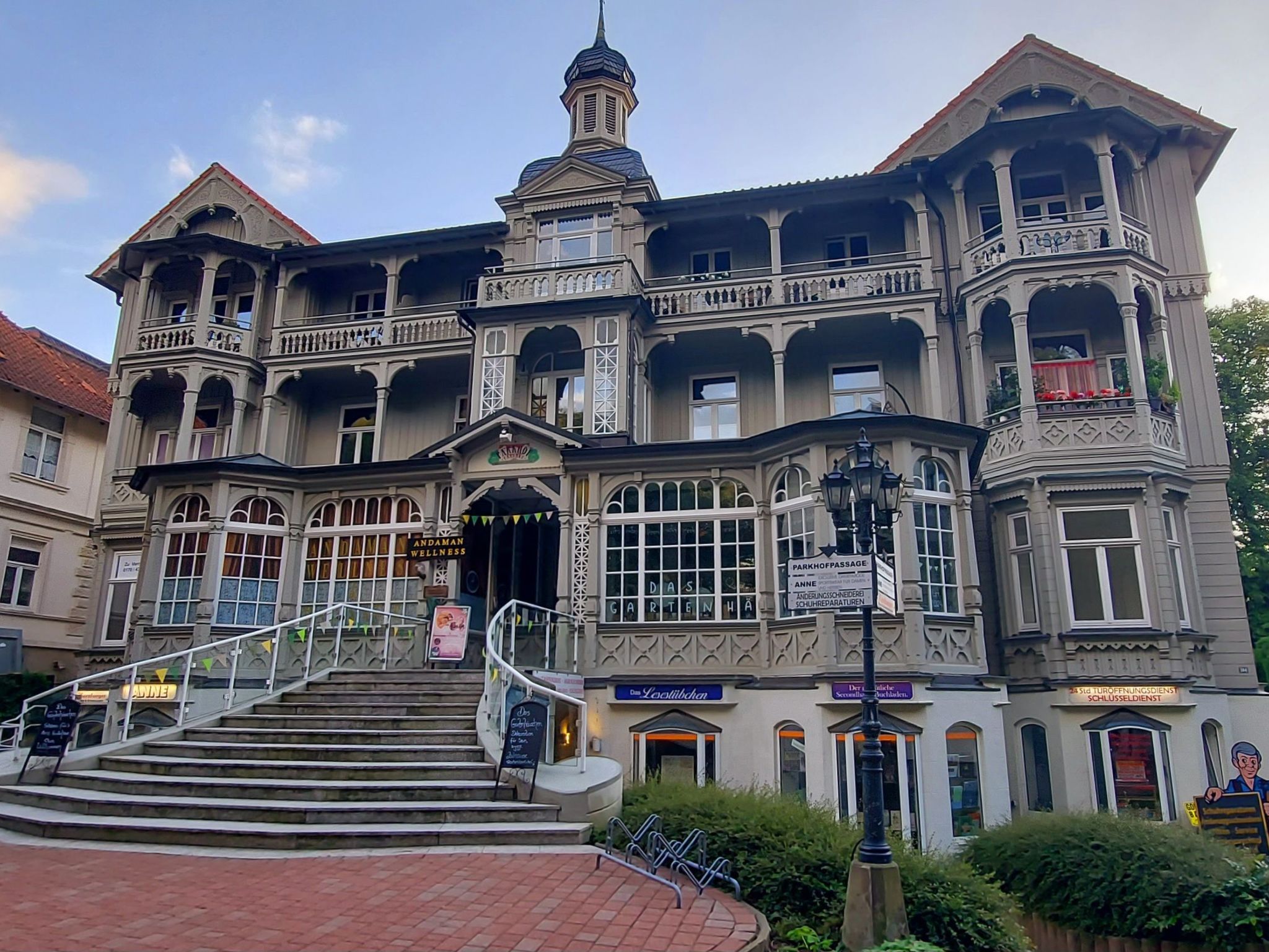 Wanderfalke II-Drinnen