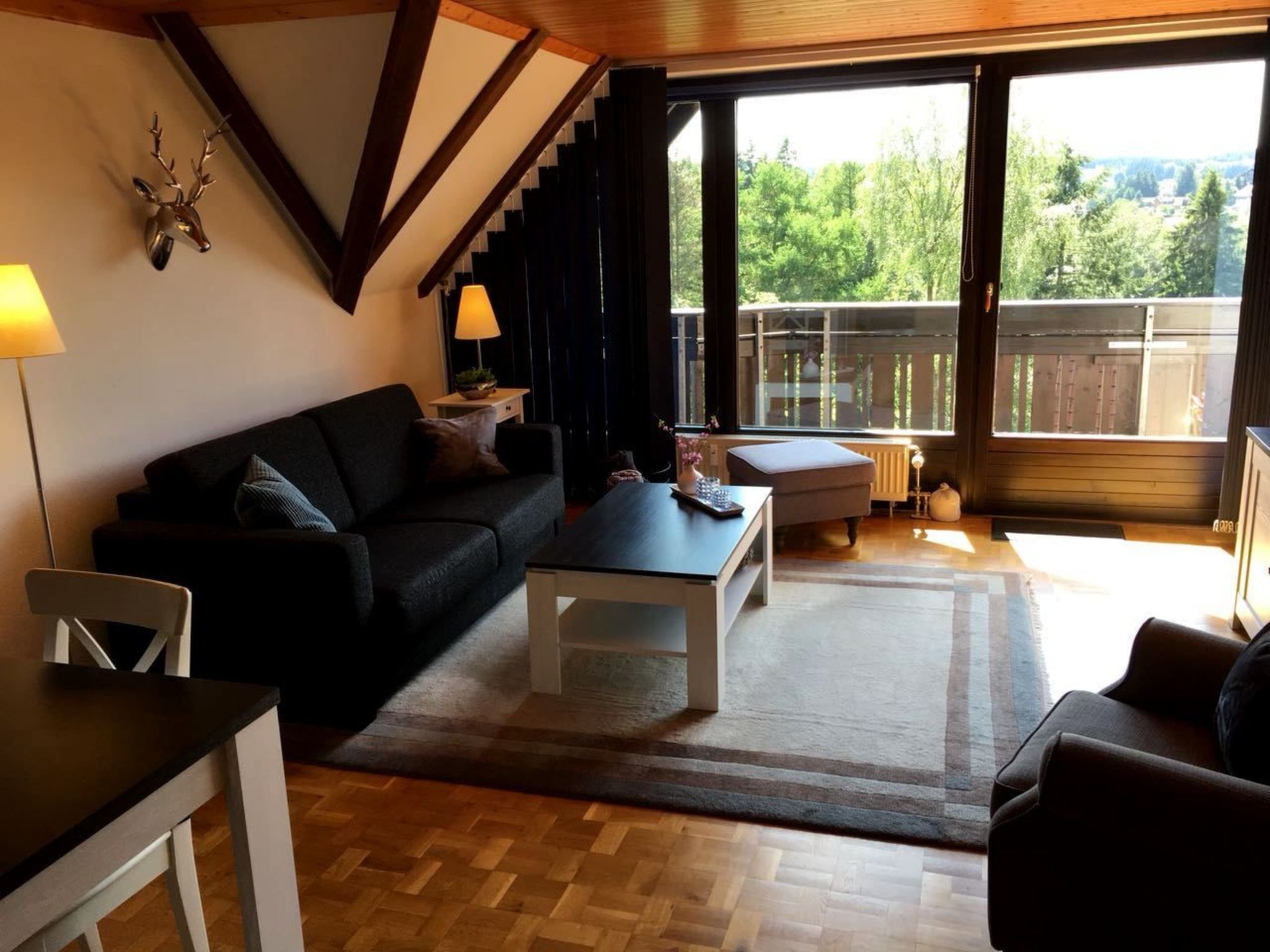 Moderne Ferienwohnung mit Balkon