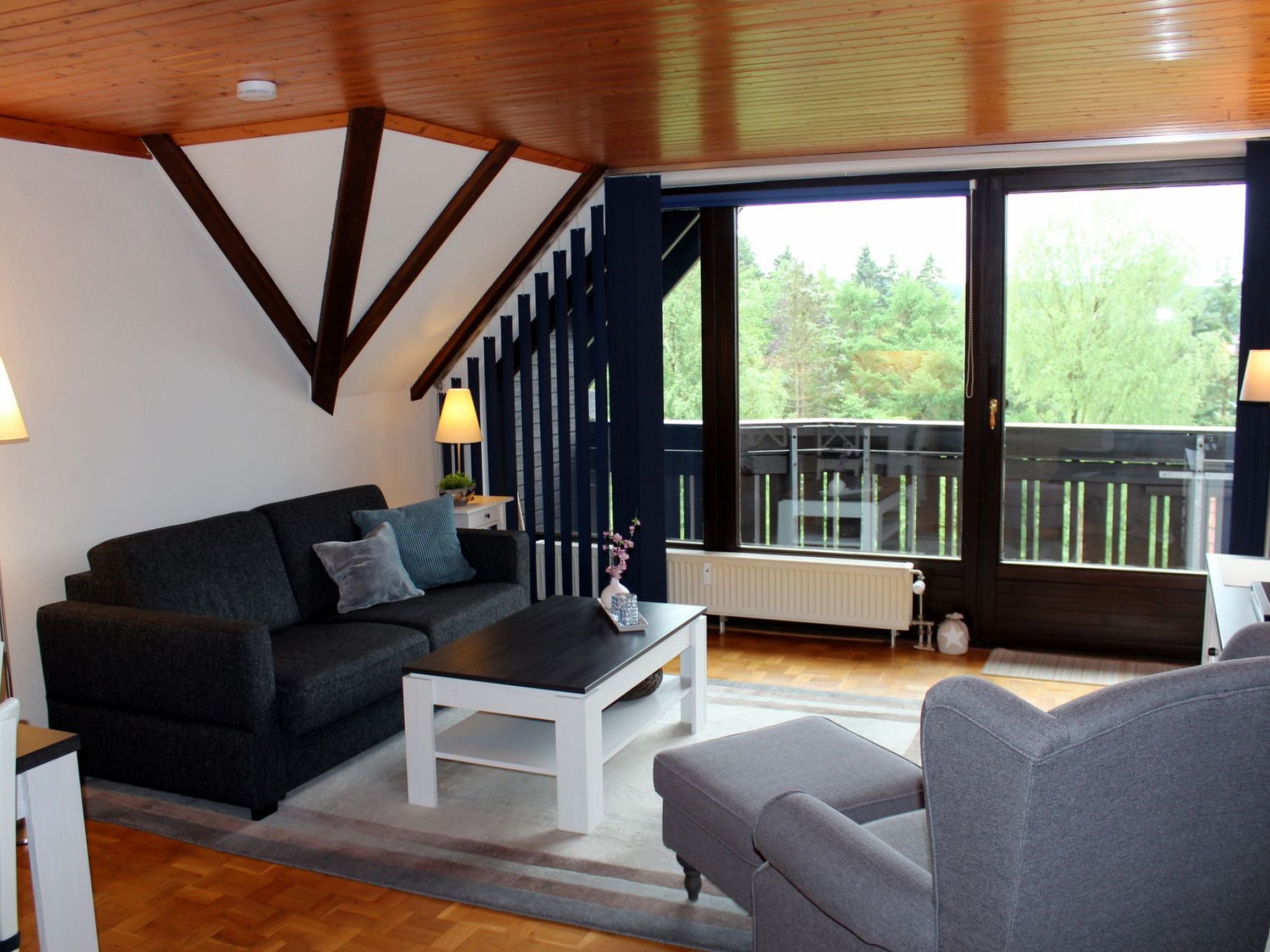 Moderne Ferienwohnung mit Balkon