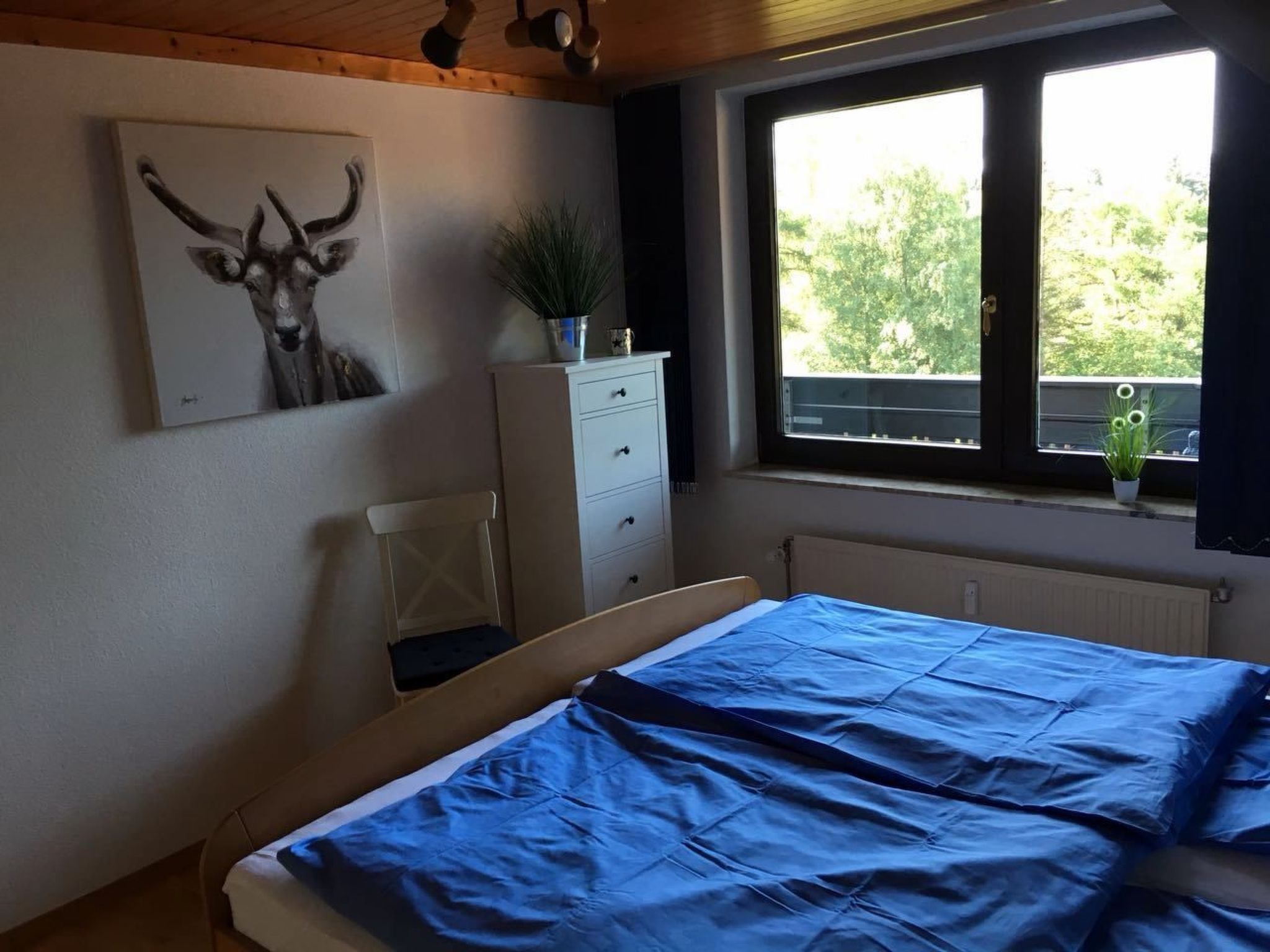 Moderne Ferienwohnung mit Balkon-Drinnen