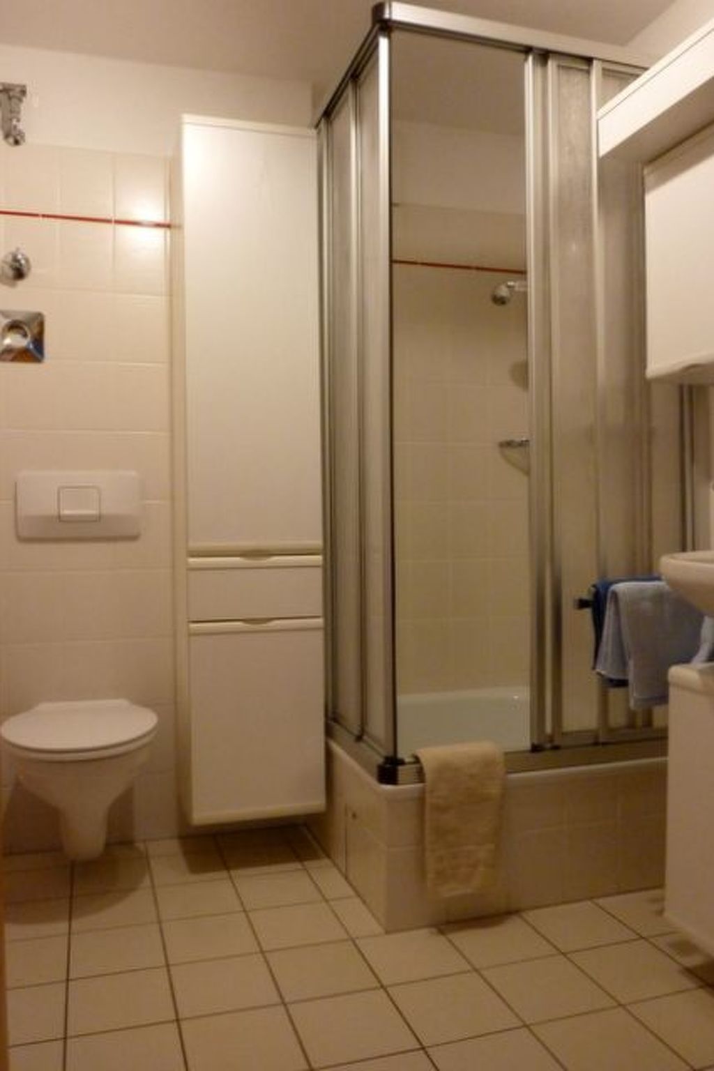 Moderne Ferienwohnung mit Balkon-Drinnen