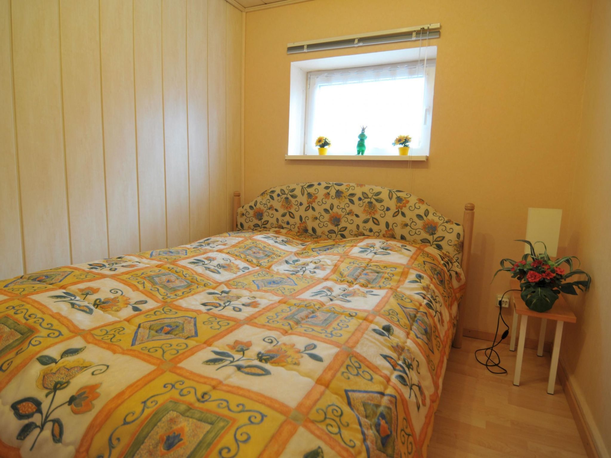 Mit Garten und Spielplatznutzung-Drinnen