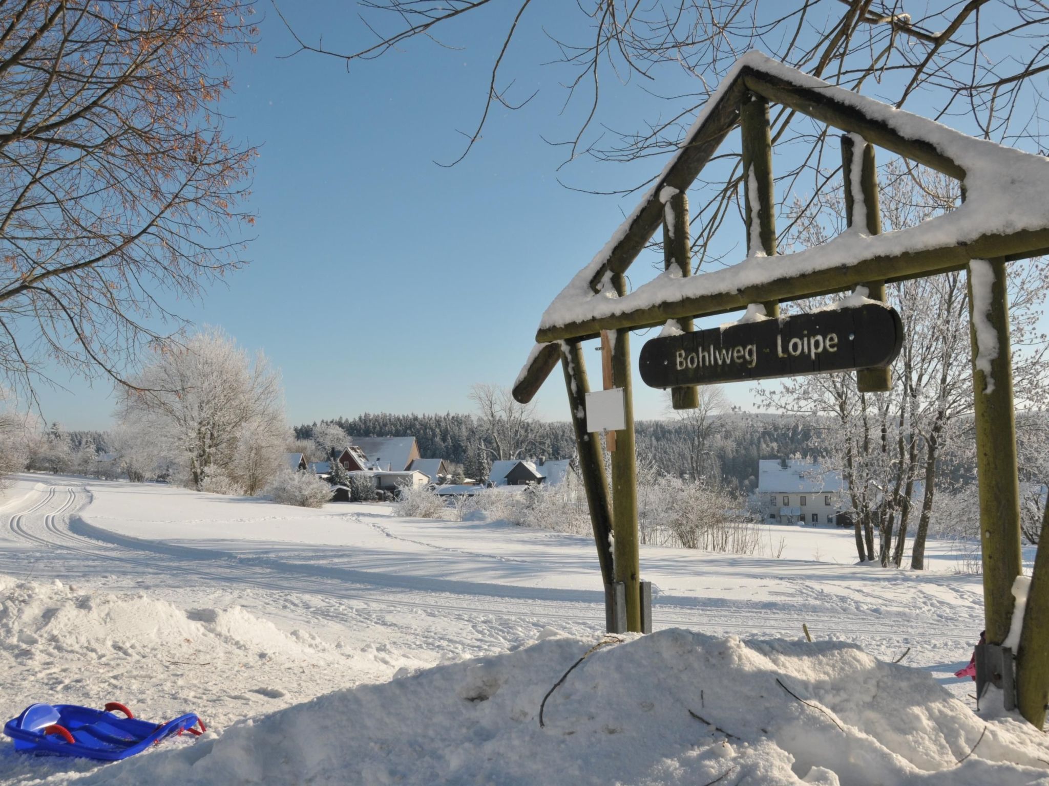 Mit Spielplatz, Garten und Fernsicht-Drinnen