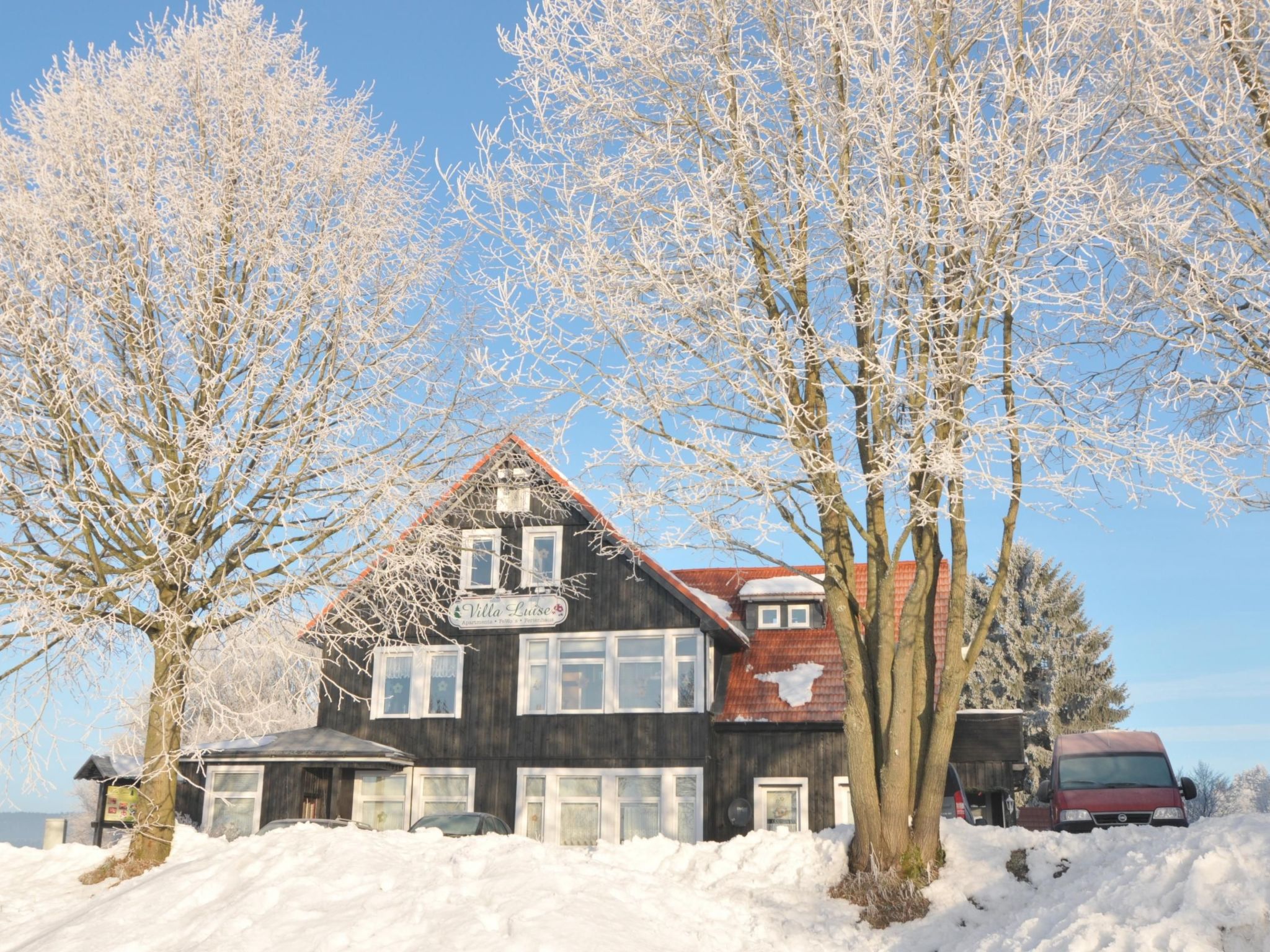 Mit Spielplatz, Garten und Fernsicht-Drinnen