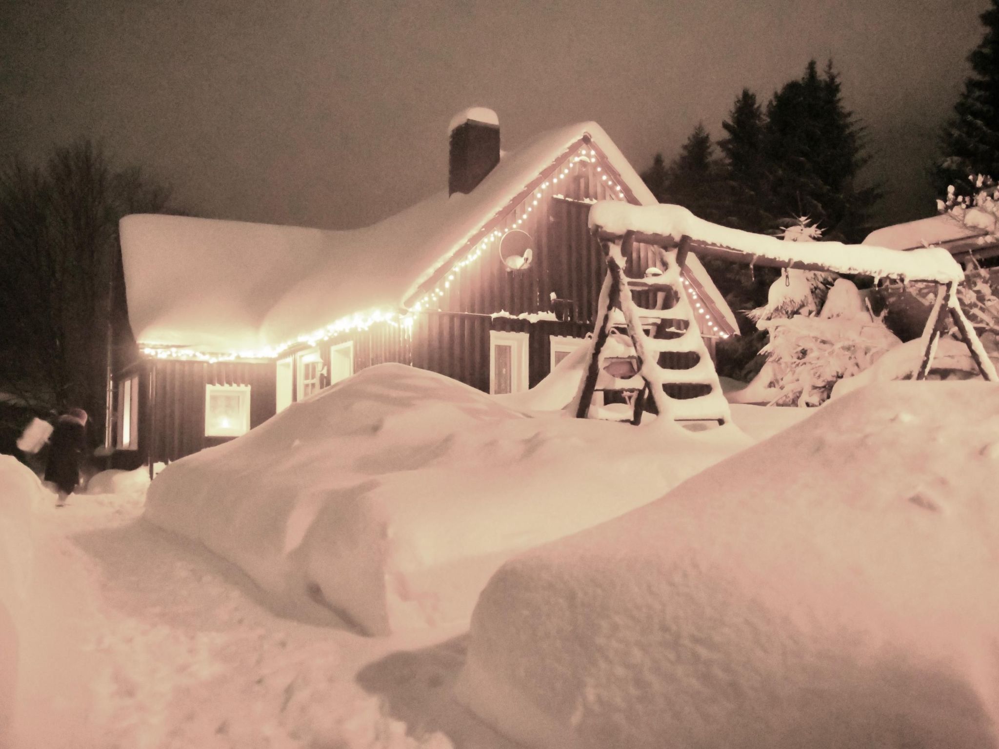 Mit Spielplatz, Garten und Fernsicht-Drinnen