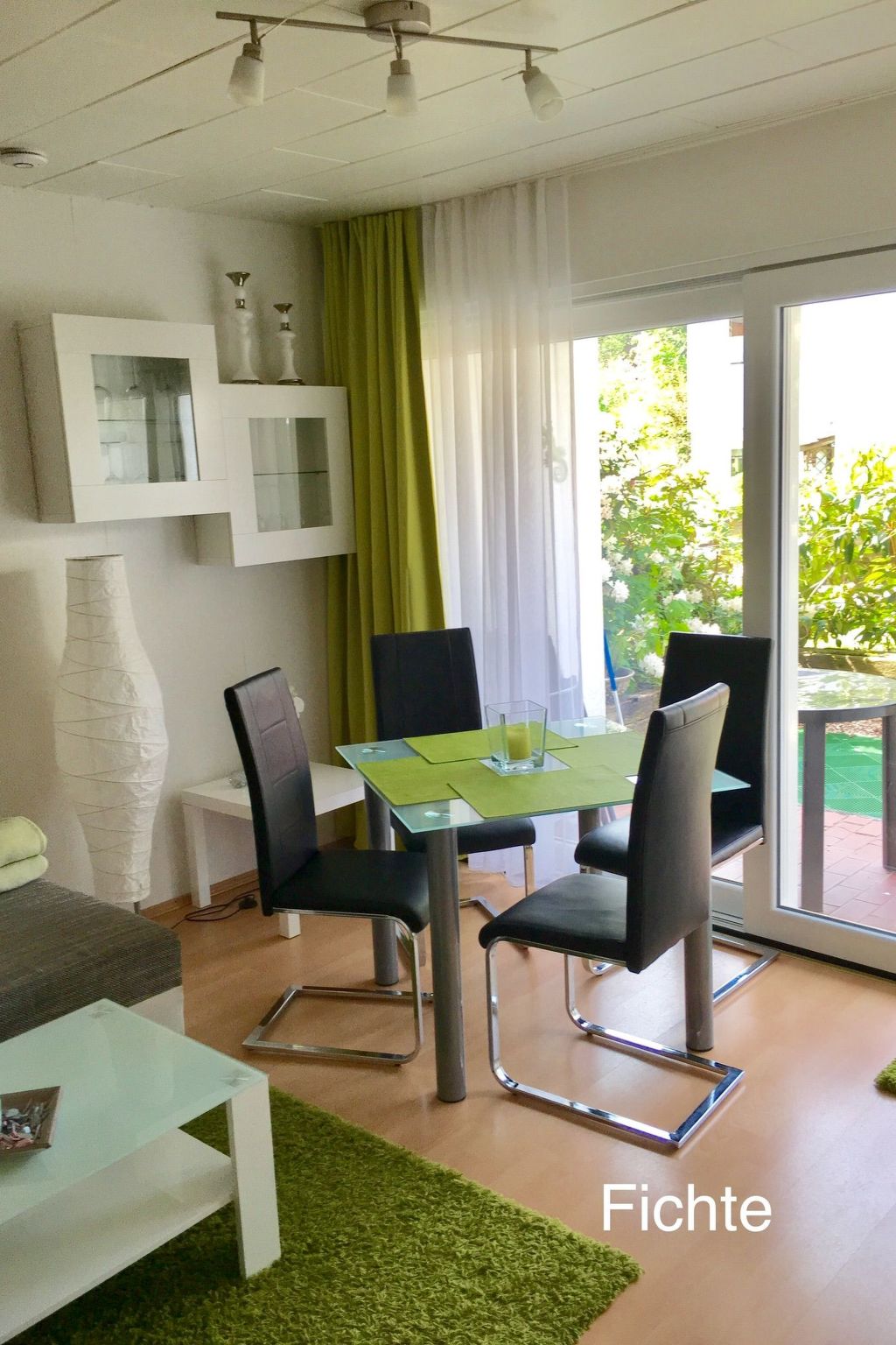 Für zwei bis vier Personen, WLAN-Image-tags.info