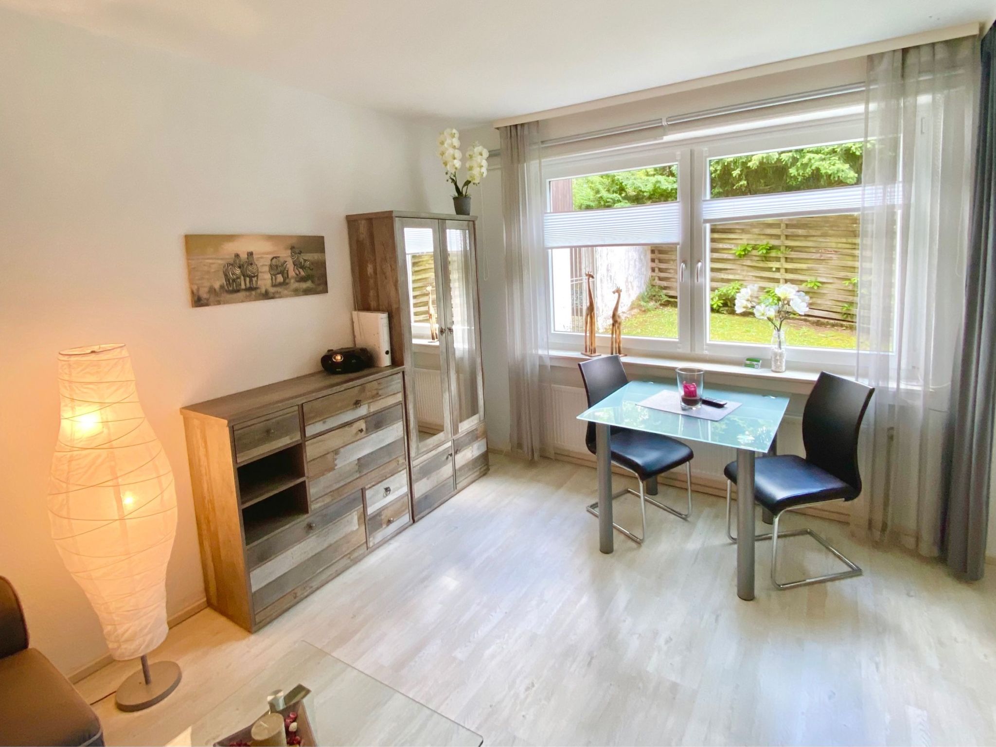 Für zwei Personen, WLAN vorhanden-Image-tags.info