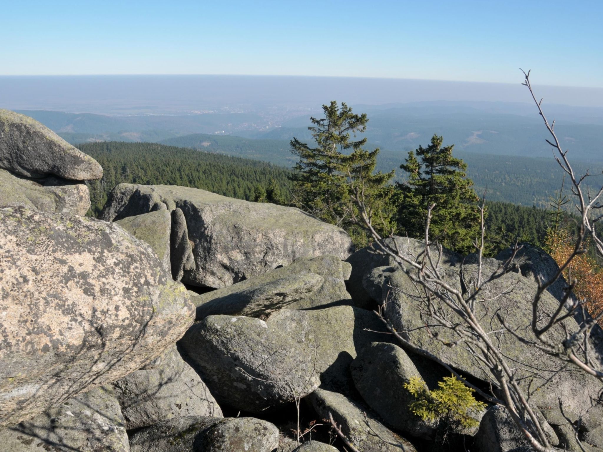 Mit herrlicher Aussicht in die Berge-Drinnen