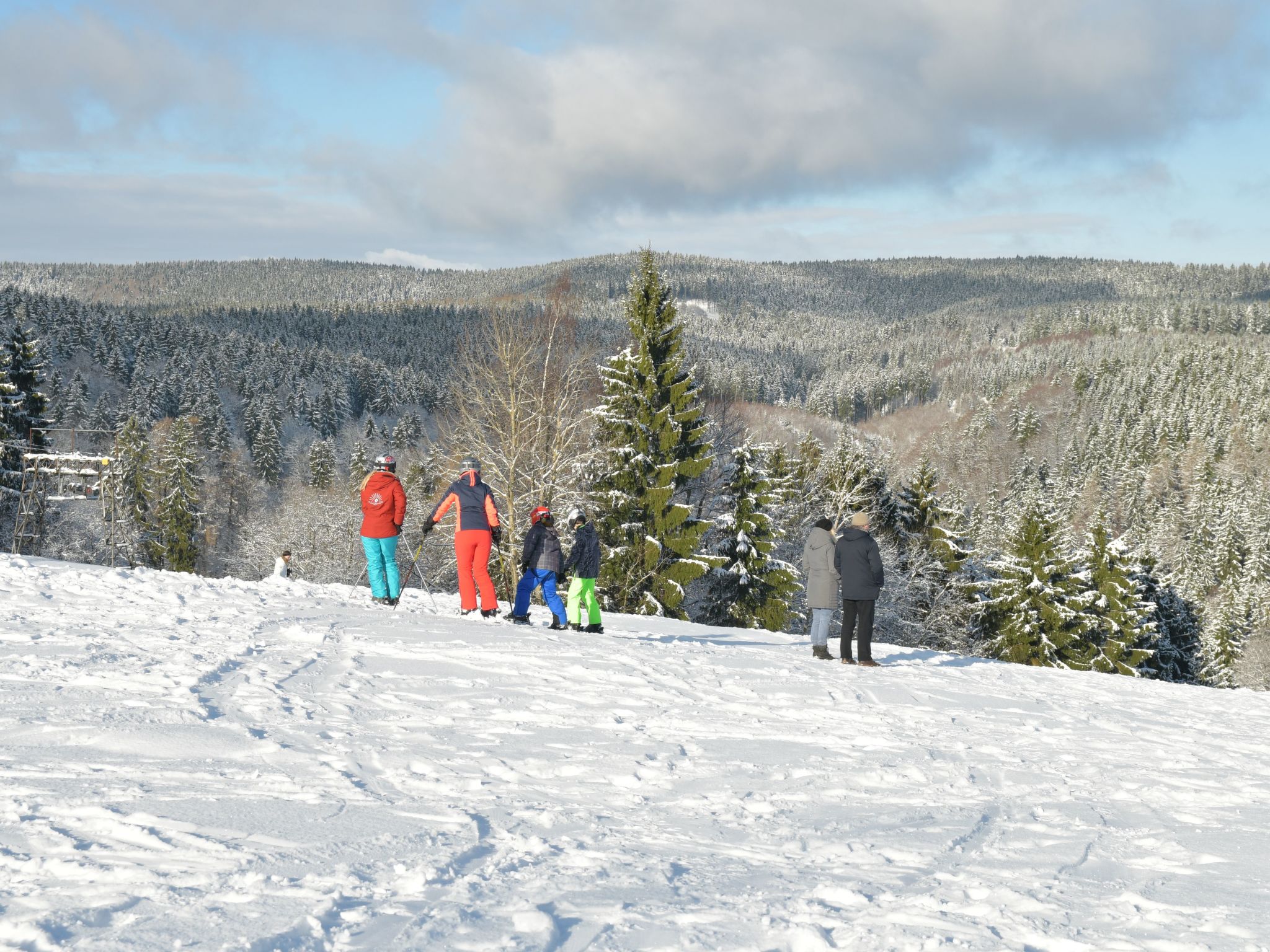 Mit herrlicher Aussicht in die Berge-Drinnen