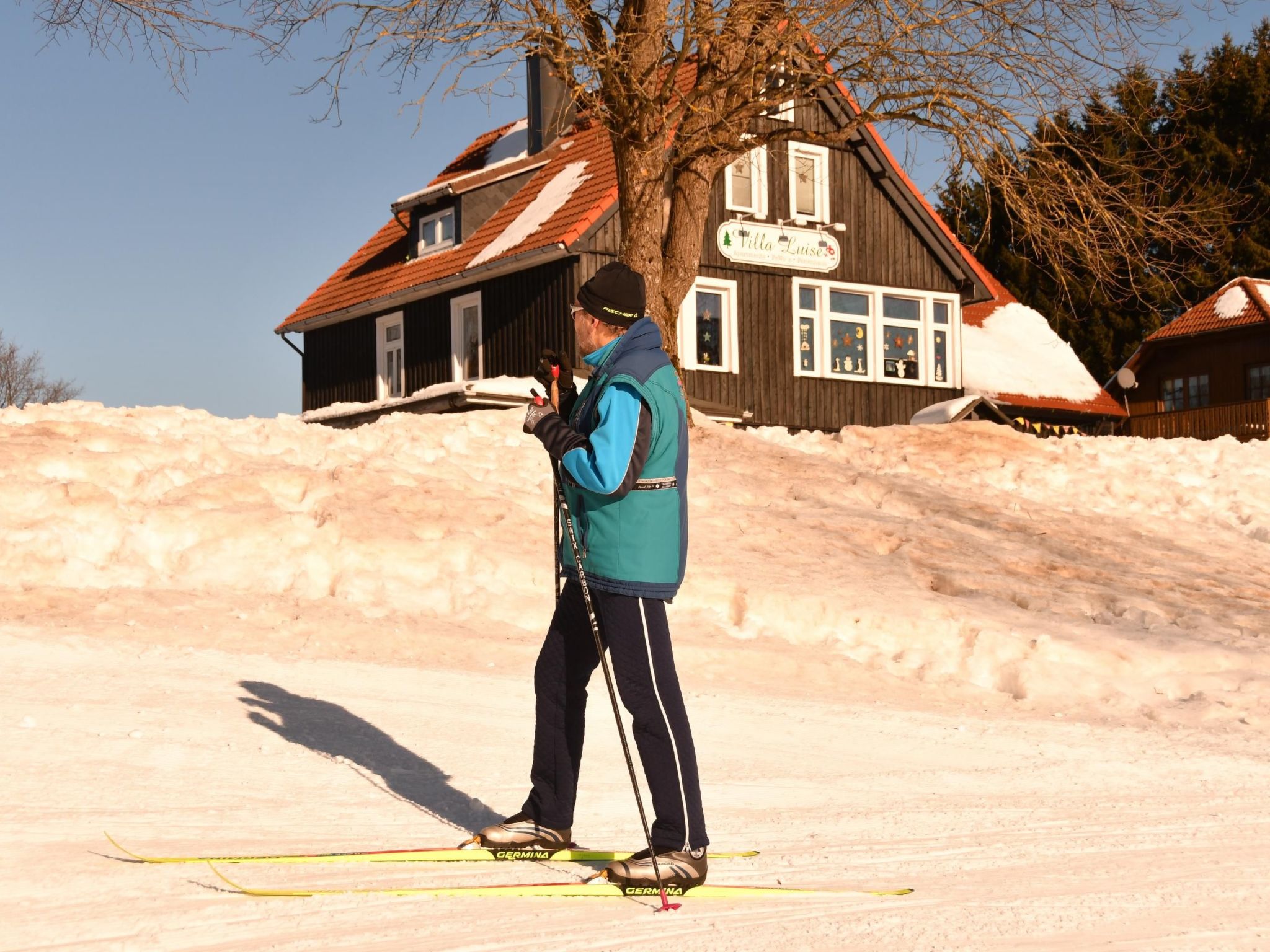 Mit herrlicher Aussicht in die Berge-Drinnen
