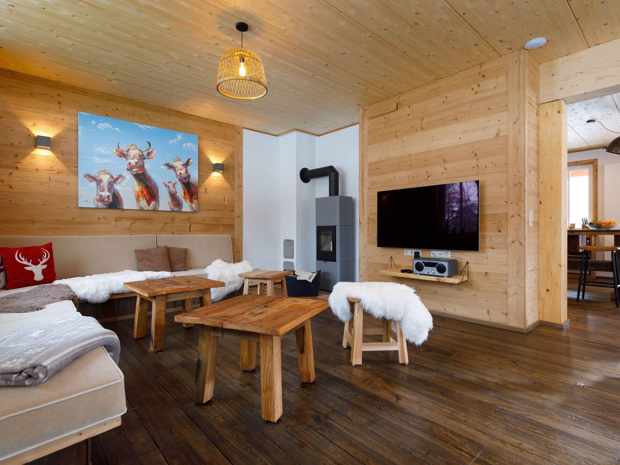 Bergwiesenalm-Drinnen