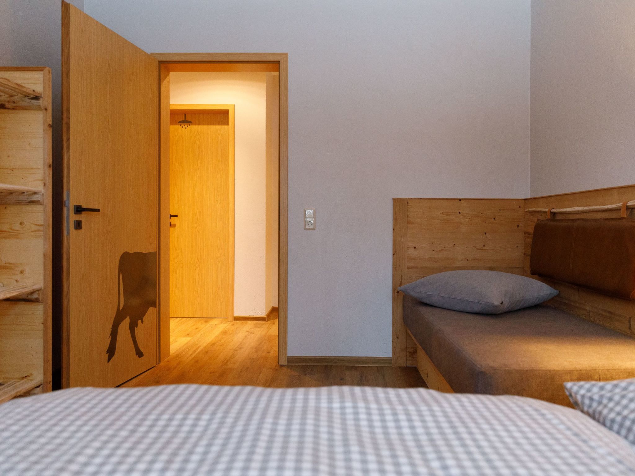 Bergwiesenalm-Drinnen