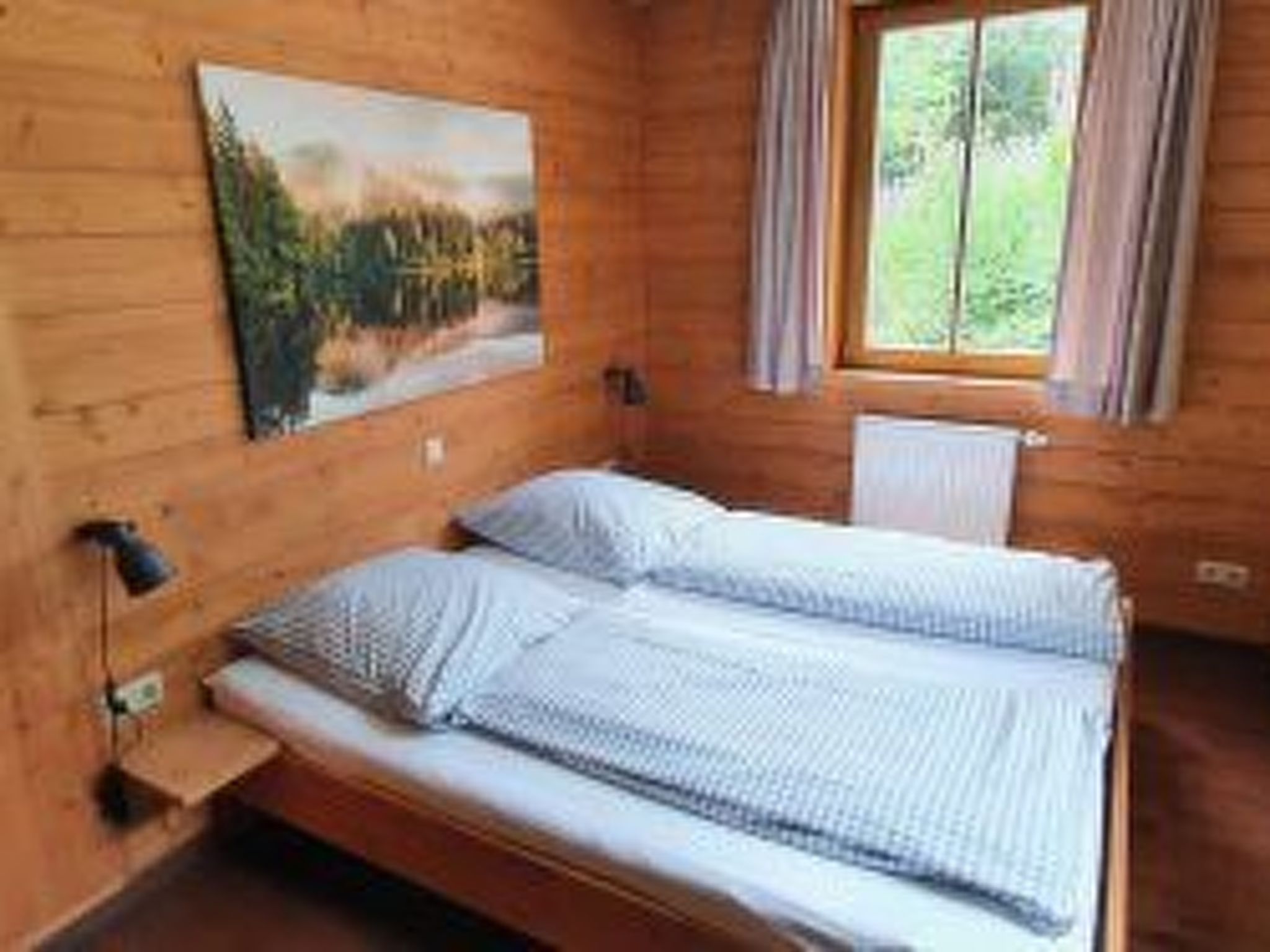 Urgemütliche Gruppenhütte mit Gartensauna-Drinnen