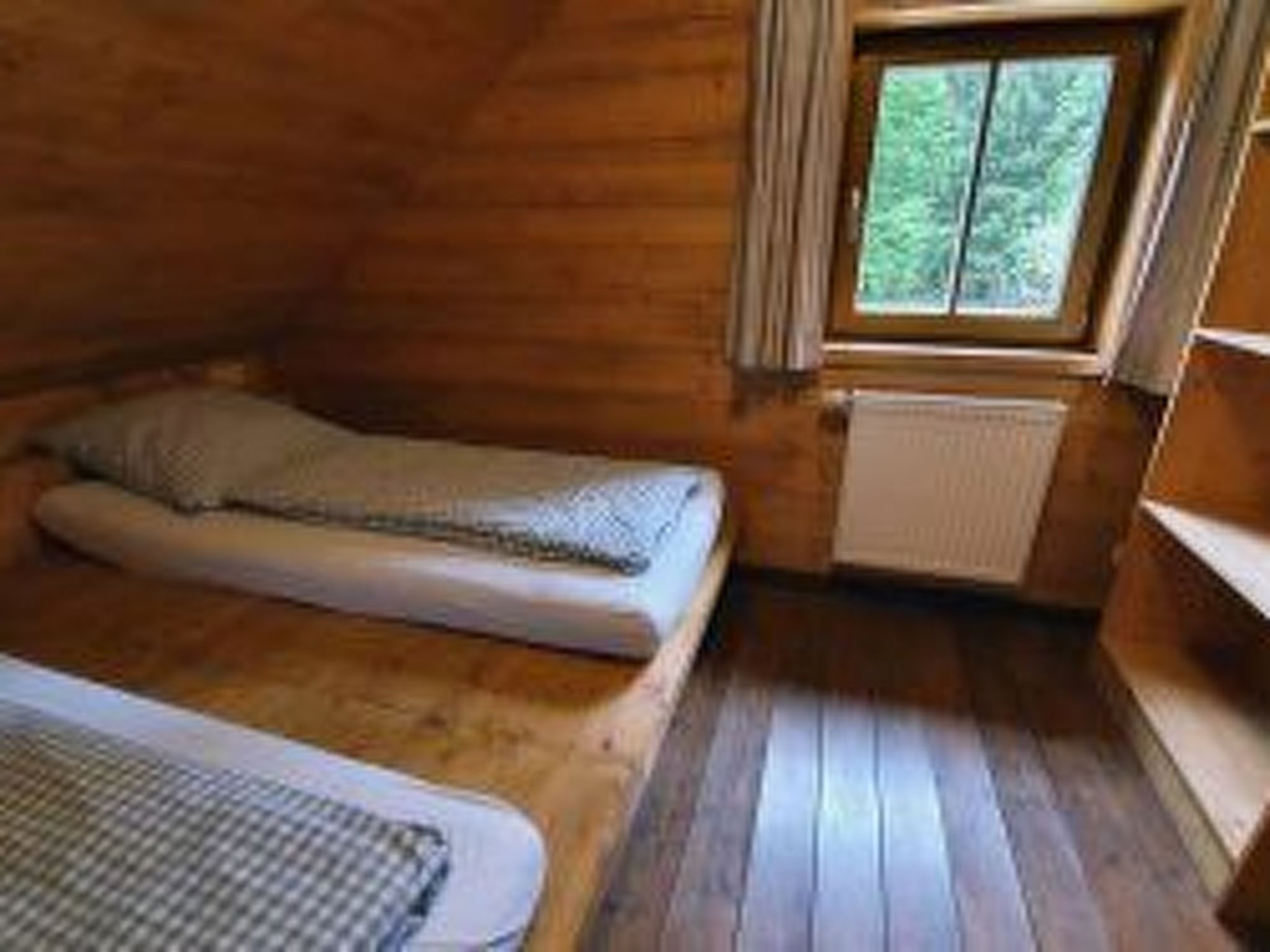 Urgemütliche Gruppenhütte mit Gartensauna-Drinnen