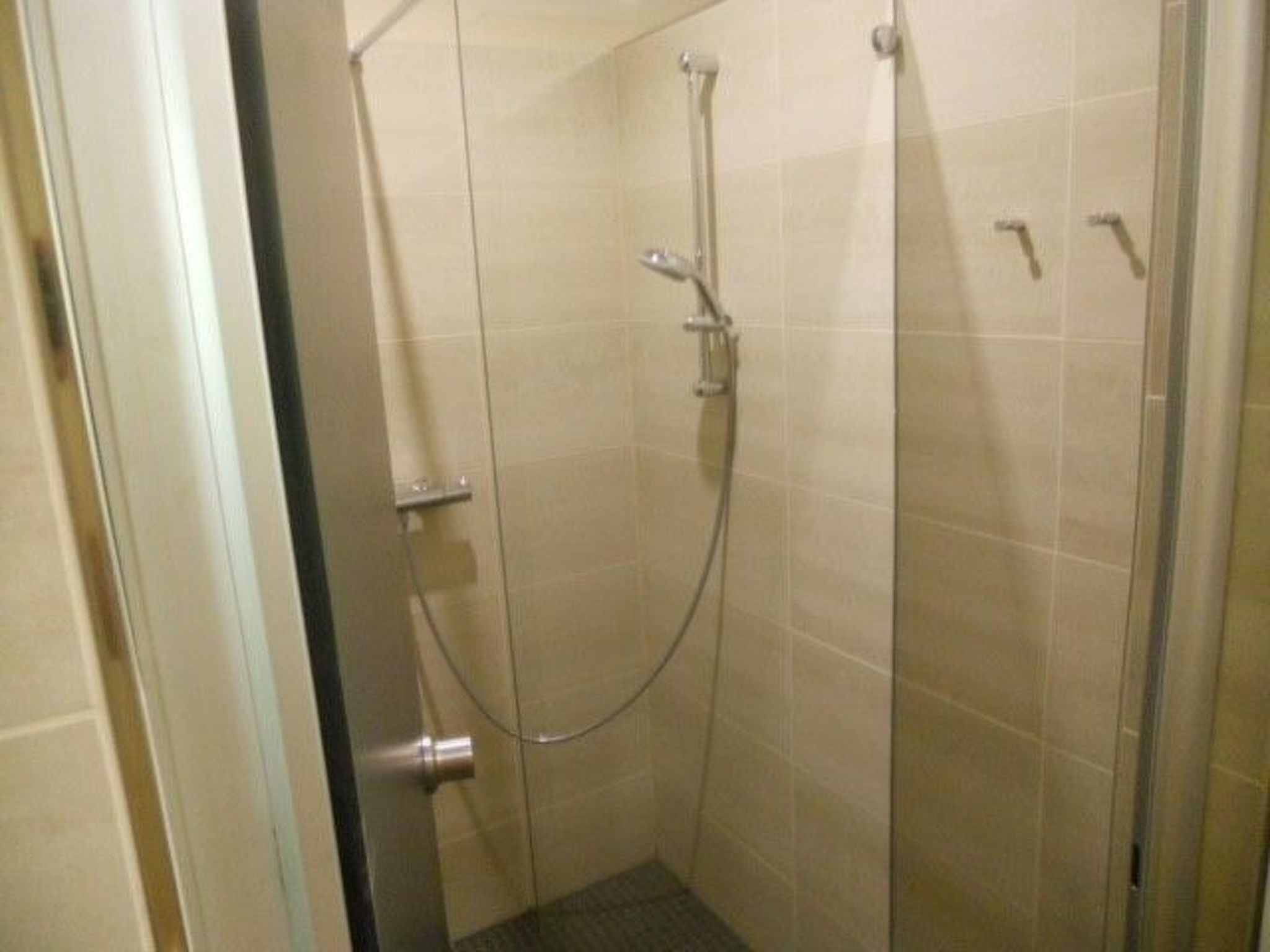 Urgemütliche Gruppenhütte mit Gartensauna-Drinnen