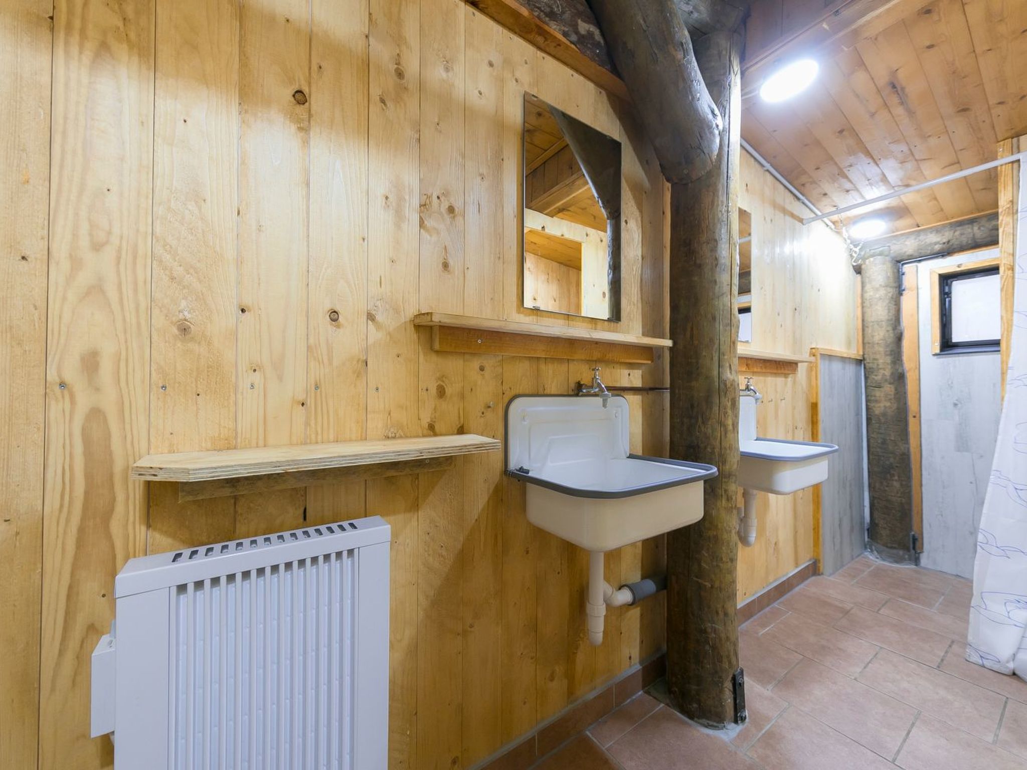 Gruppenhütte-Binnen