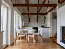 auf 2 Etagen mit Kamin