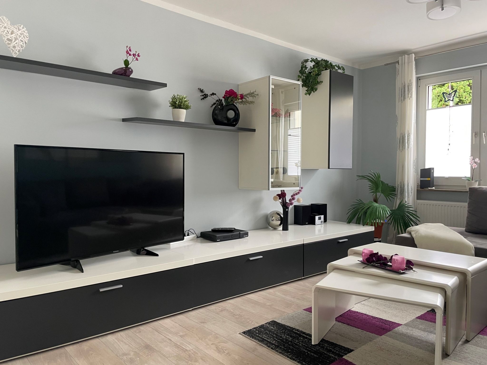 Modernes, gemütliches Ferienhaus mit Terrasse und Garten-Drinnen