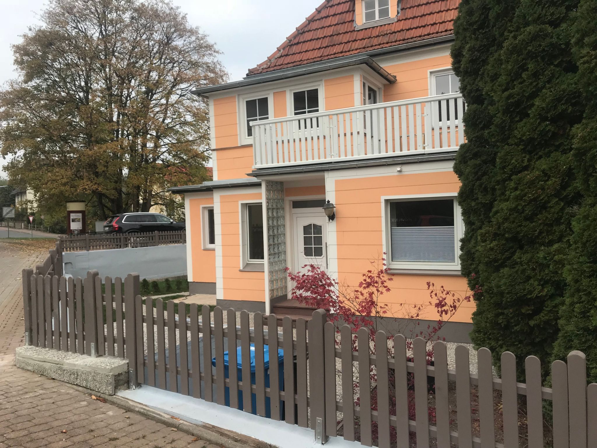 Modernes, gemütliches Ferienhaus mit Terrasse und Garten