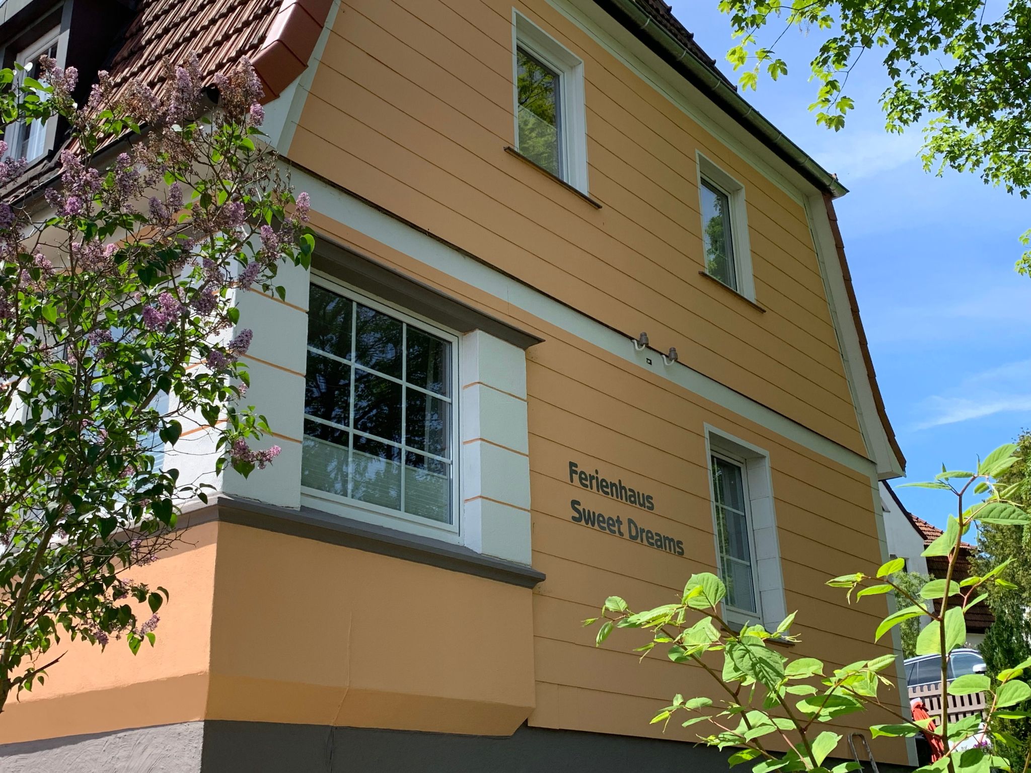 Modernes, gemütliches Ferienhaus mit Terrasse und Garten-Drinnen