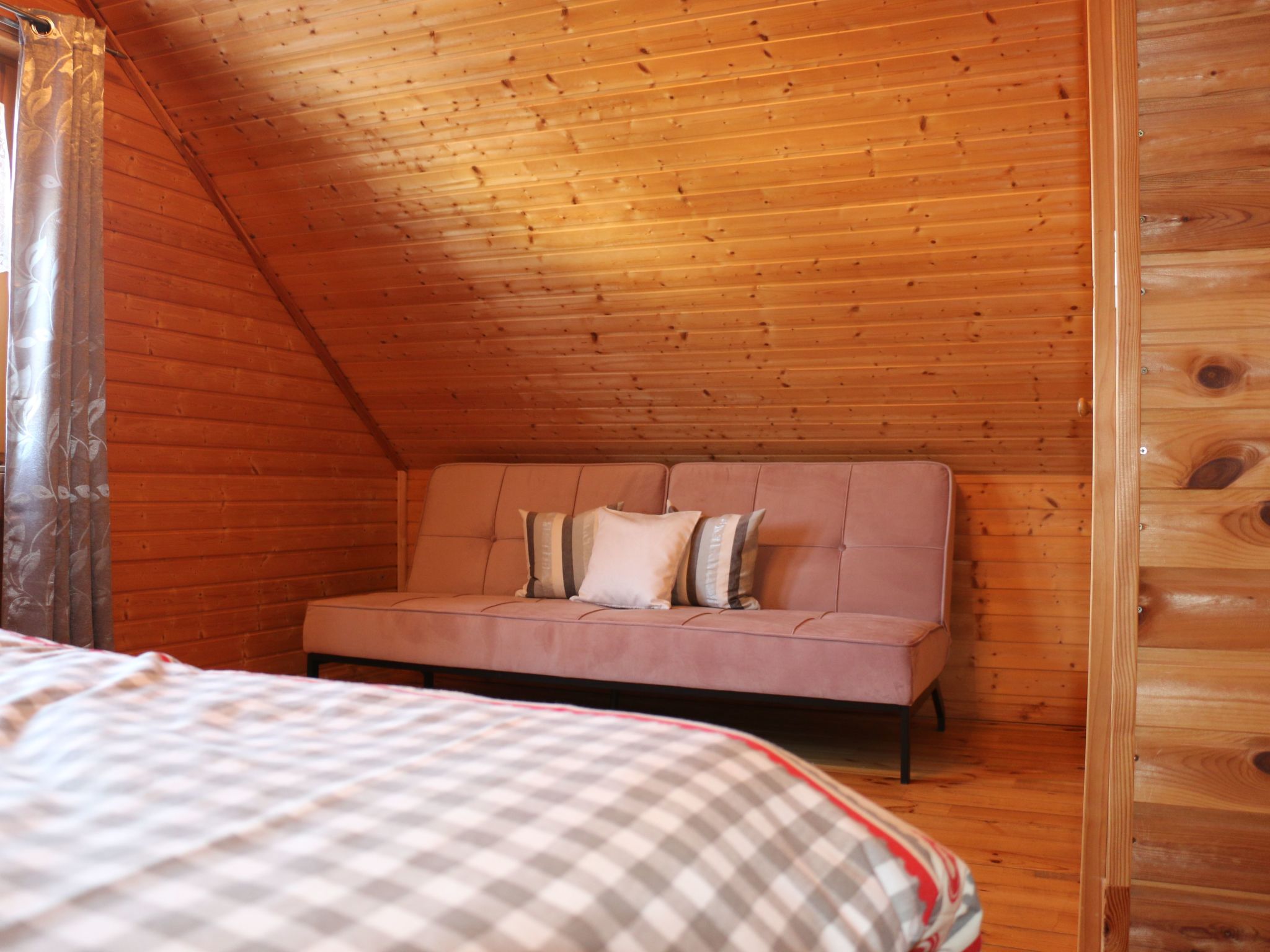 Wunderschönes Blockhaus mit Terrasse-Drinnen