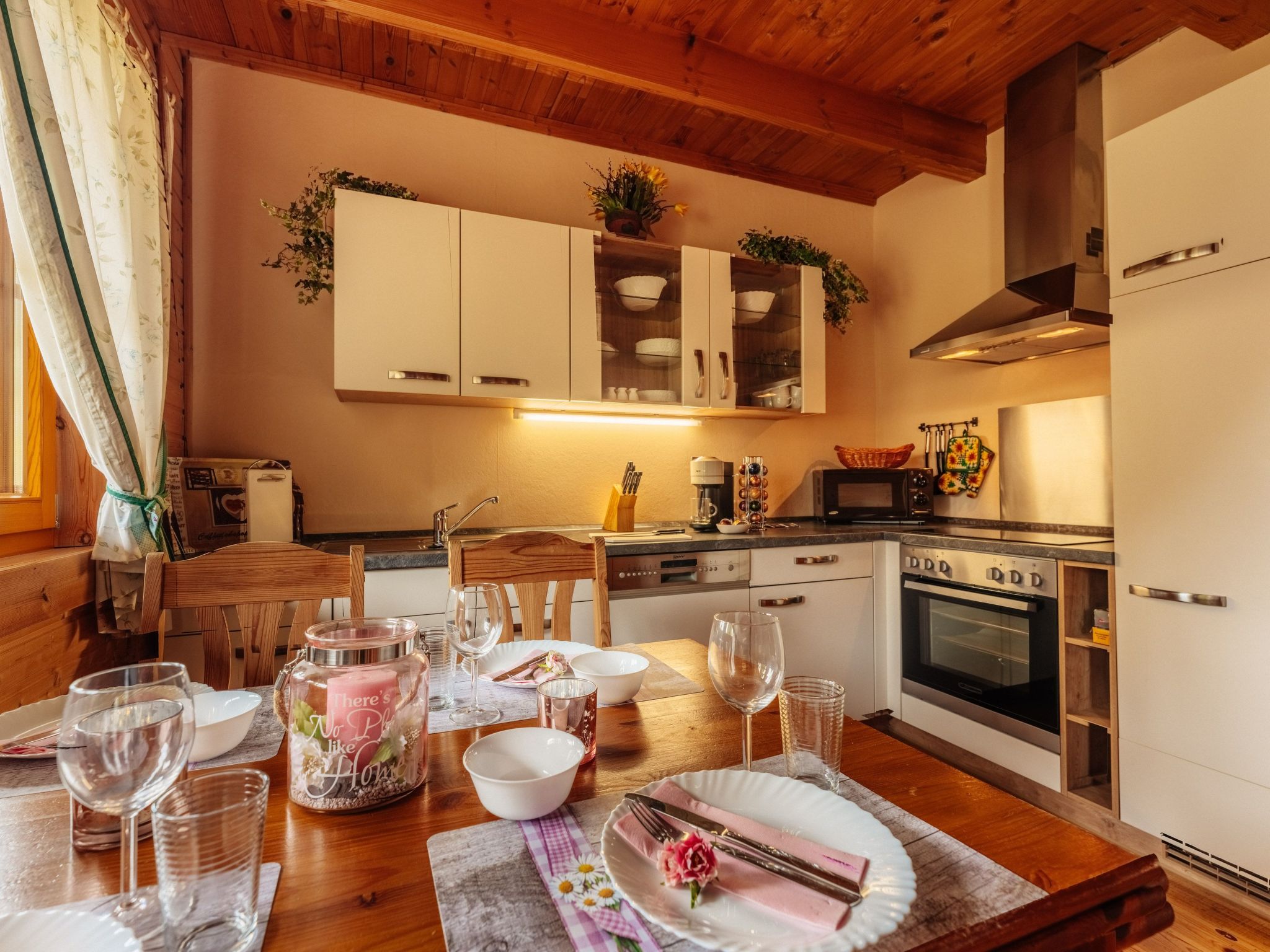 Wunderschönes Blockhaus mit Terrasse-Drinnen