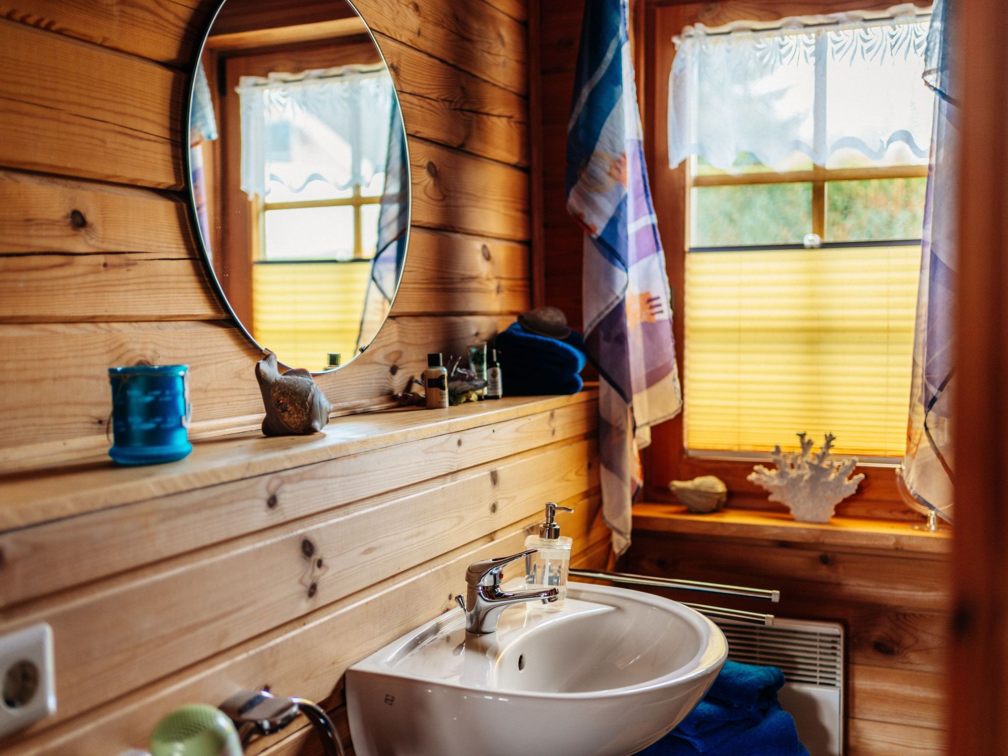 Idyllisch gelegenes Blockhaus - Hunde willkommen-Drinnen