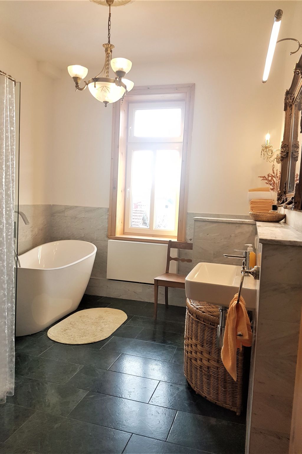 Superior Komfort Suite mit Wallbox-Image-tags.info