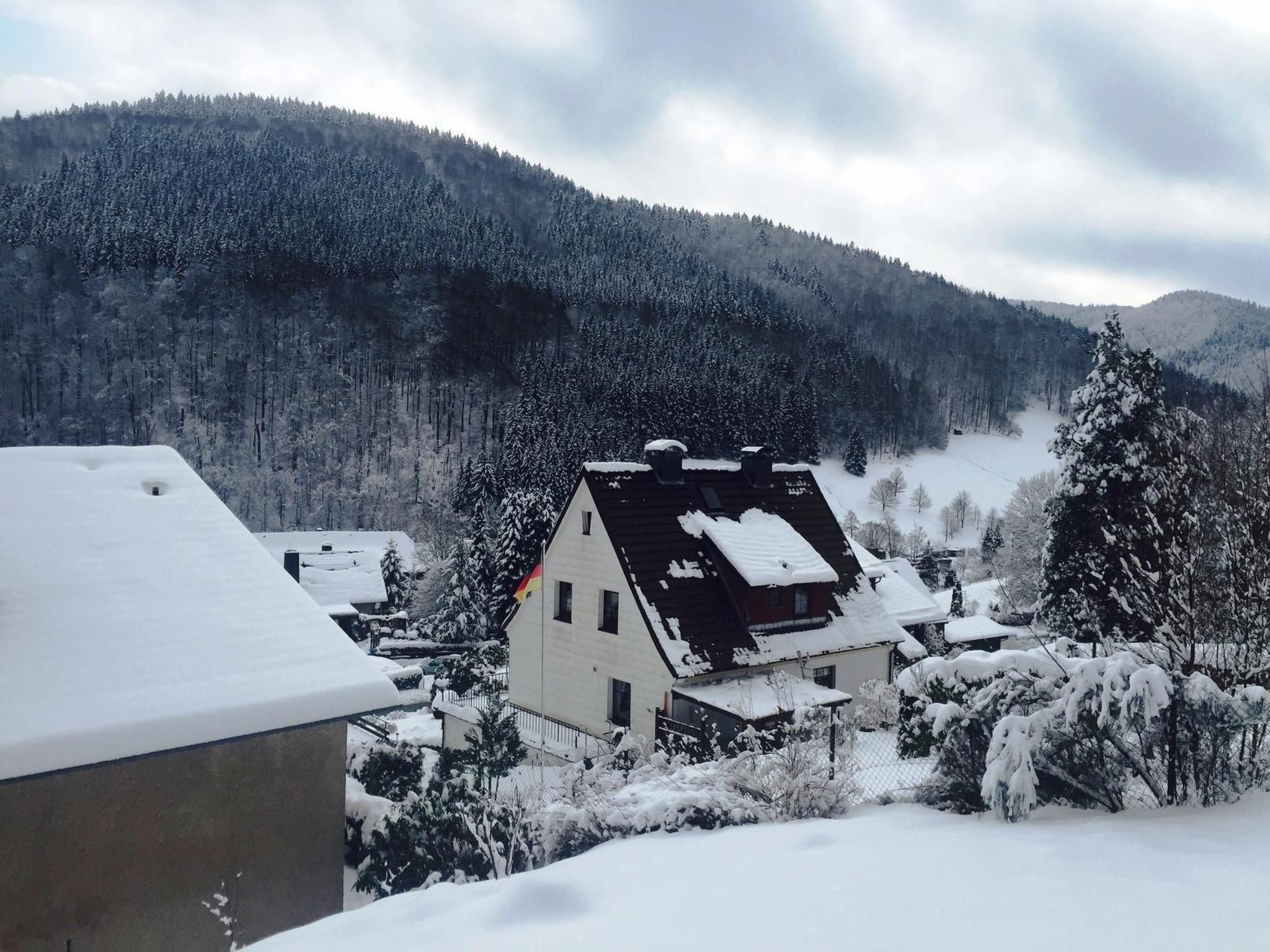 Freistehendes Ferienhaus in Sieber mit Terrasse, Garten und Grill-Image-tags.info