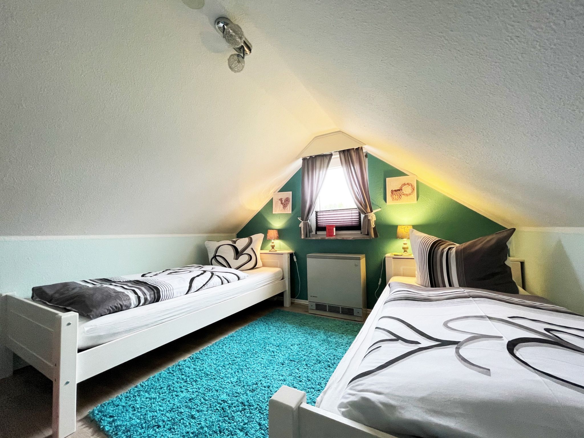 Modernes Ferienhaus mit Terrasse und Garten-Binnen