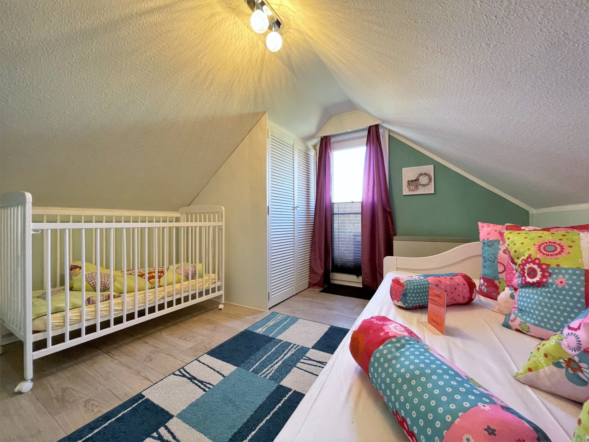 Modernes Ferienhaus mit Terrasse und Garten-Binnen