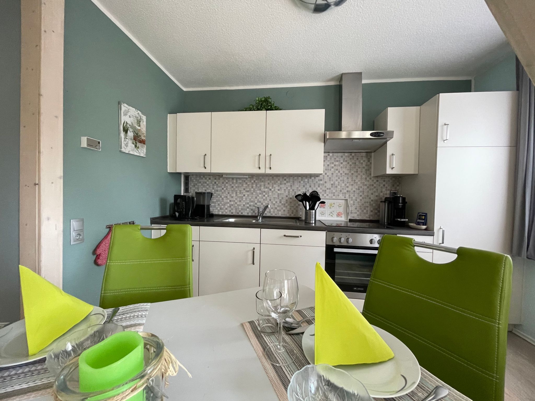 Modernes Ferienhaus mit Terrasse und Garten-Binnen