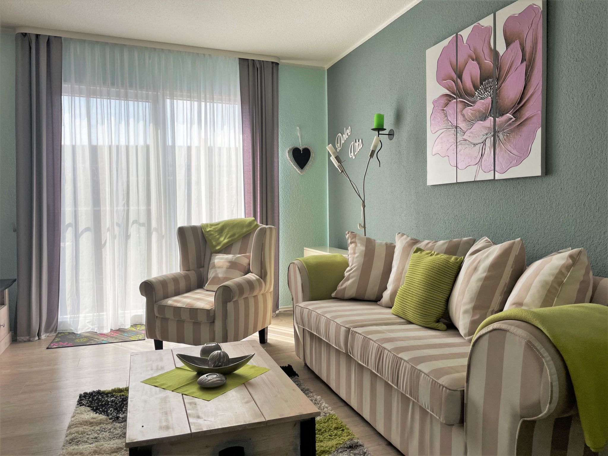 Modernes Ferienhaus mit Terrasse und Garten-Binnen