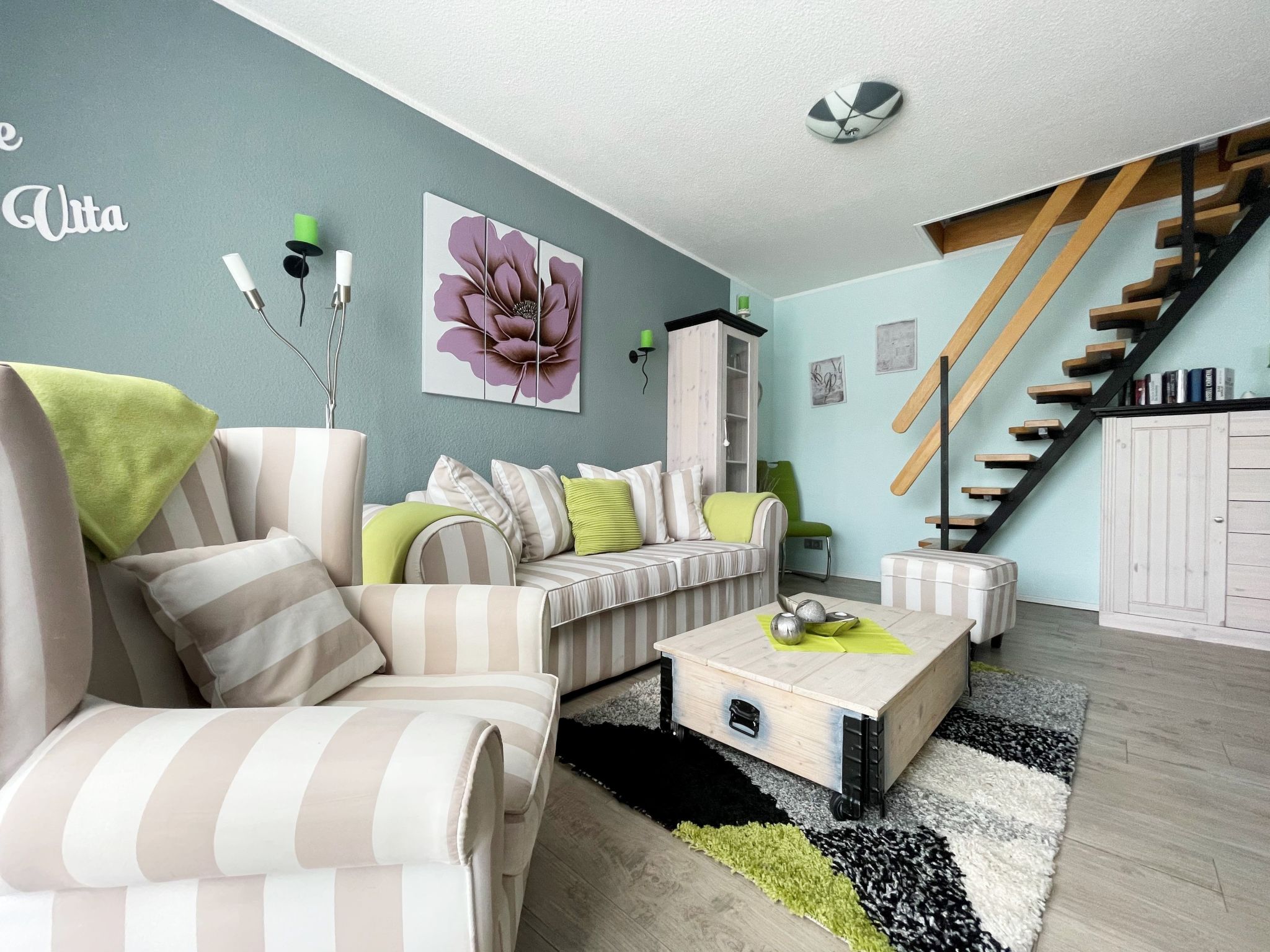 Modernes Ferienhaus mit Terrasse und Garten-Binnen