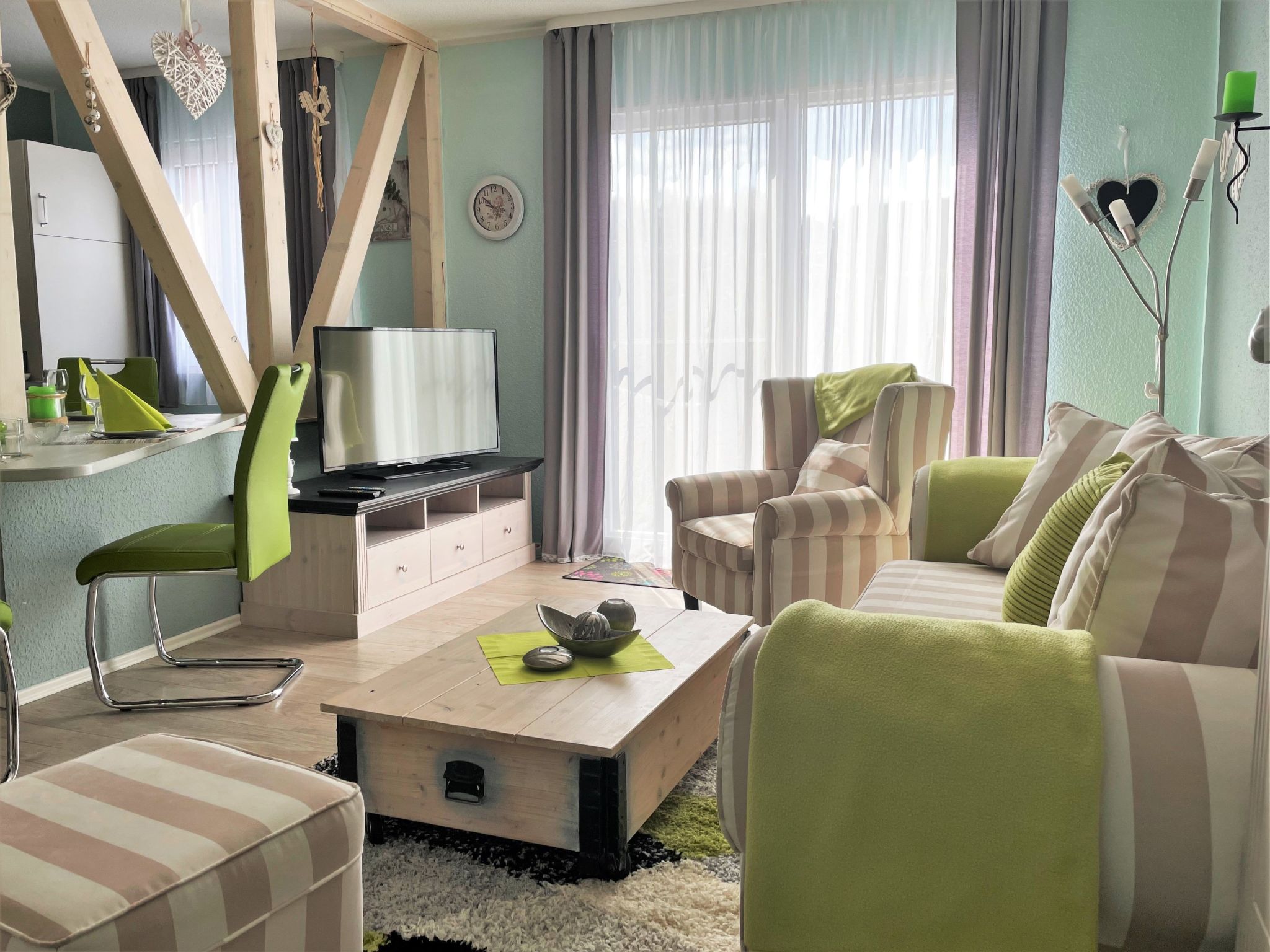 Modernes Ferienhaus mit Terrasse und Garten-Binnen